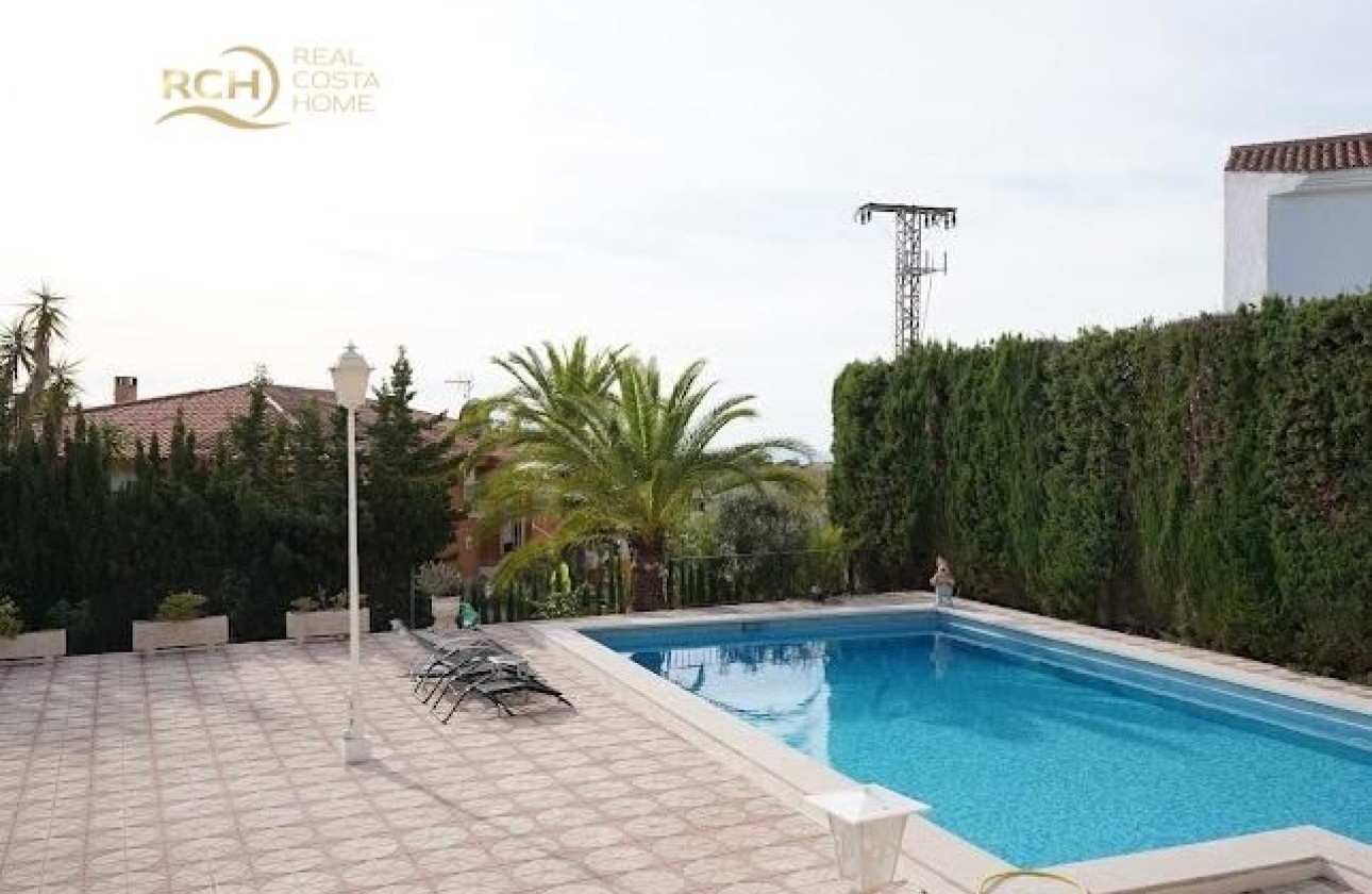 Herverkoop - Vrijstaande Villa -
La Nucía - Montebello - Nou Espai