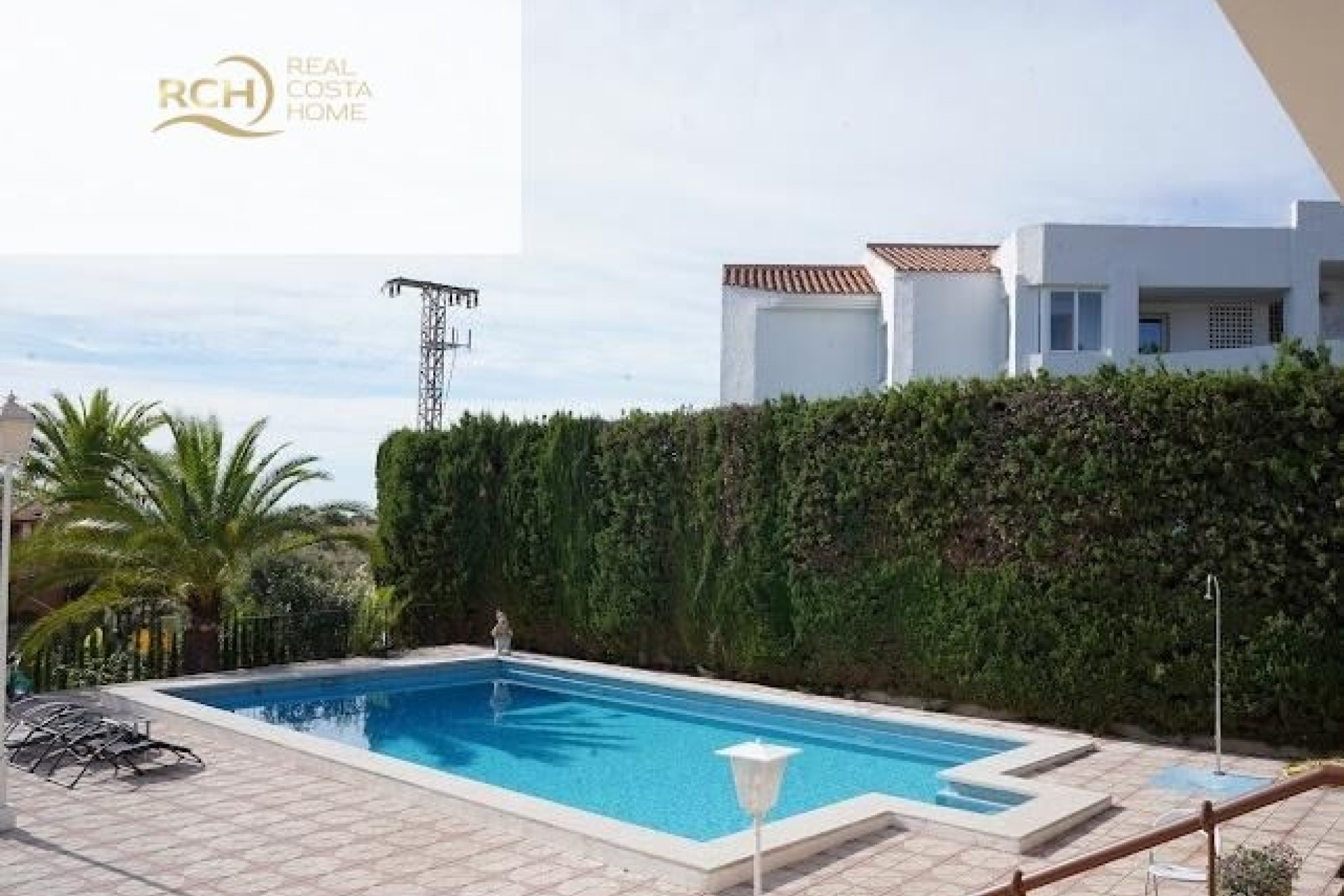 Herverkoop - Vrijstaande Villa -
La Nucía - Montebello - Nou Espai