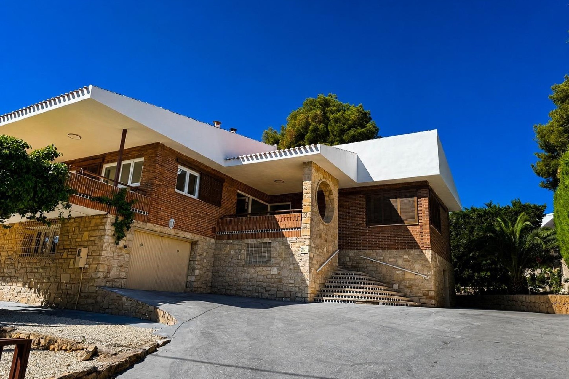 Herverkoop - Vrijstaande villa -
La Nucía - Montebello - Nou Espai