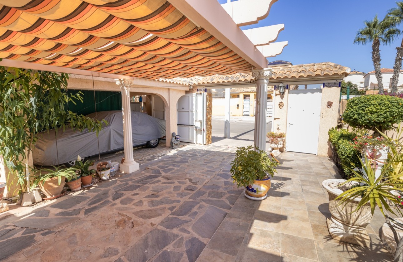 Herverkoop - Vrijstaande Villa -
La Regia - Costa Blanca