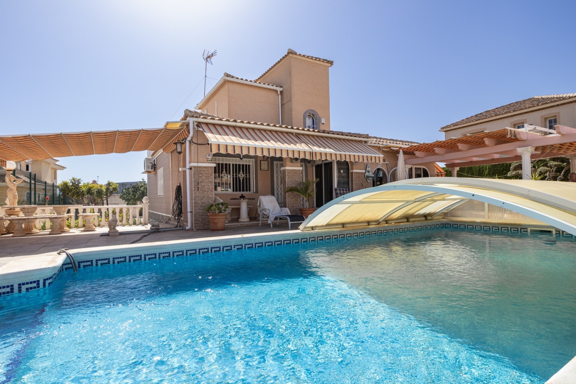 Herverkoop - Vrijstaande Villa -
La Regia - Costa Blanca