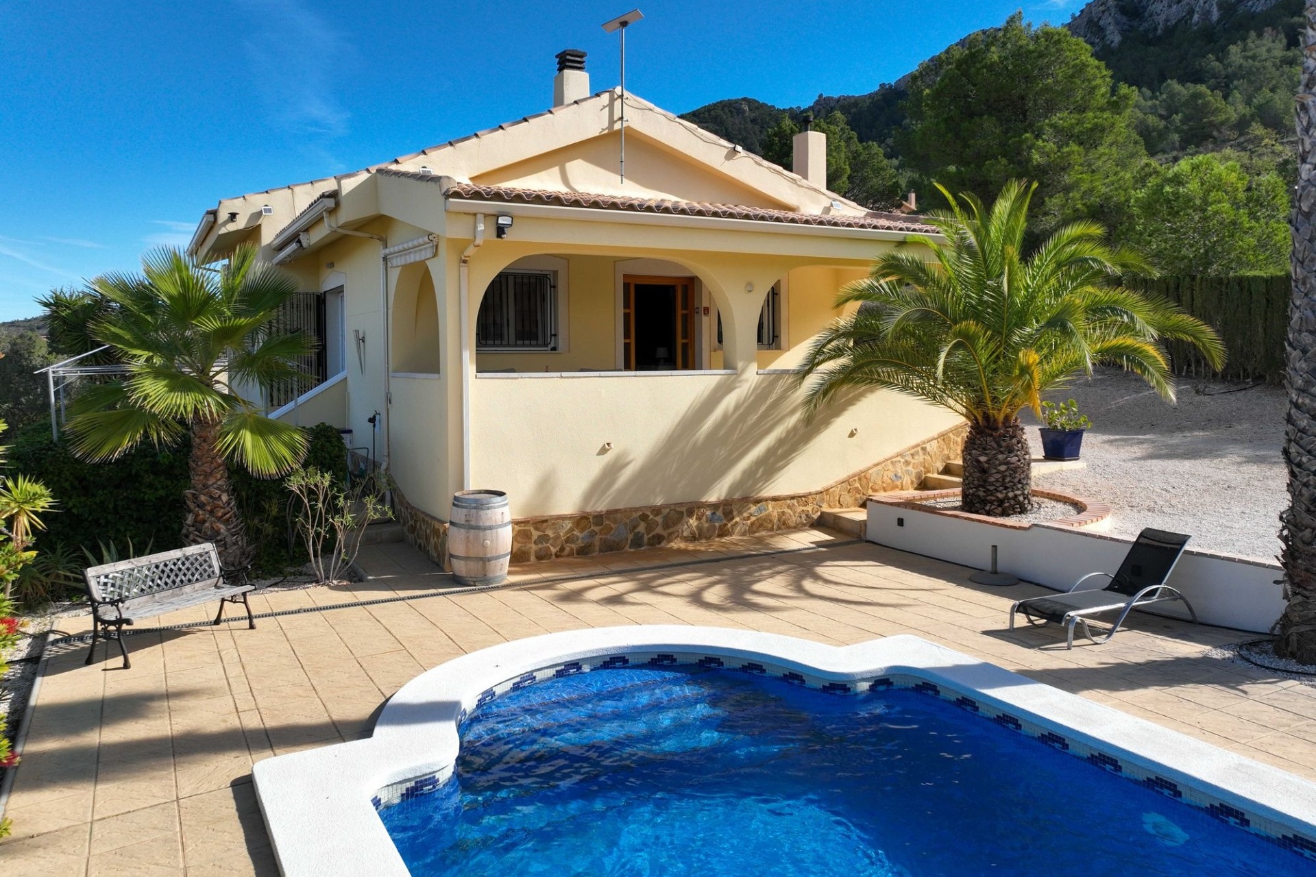 Herverkoop - Vrijstaande Villa -
La Zarza