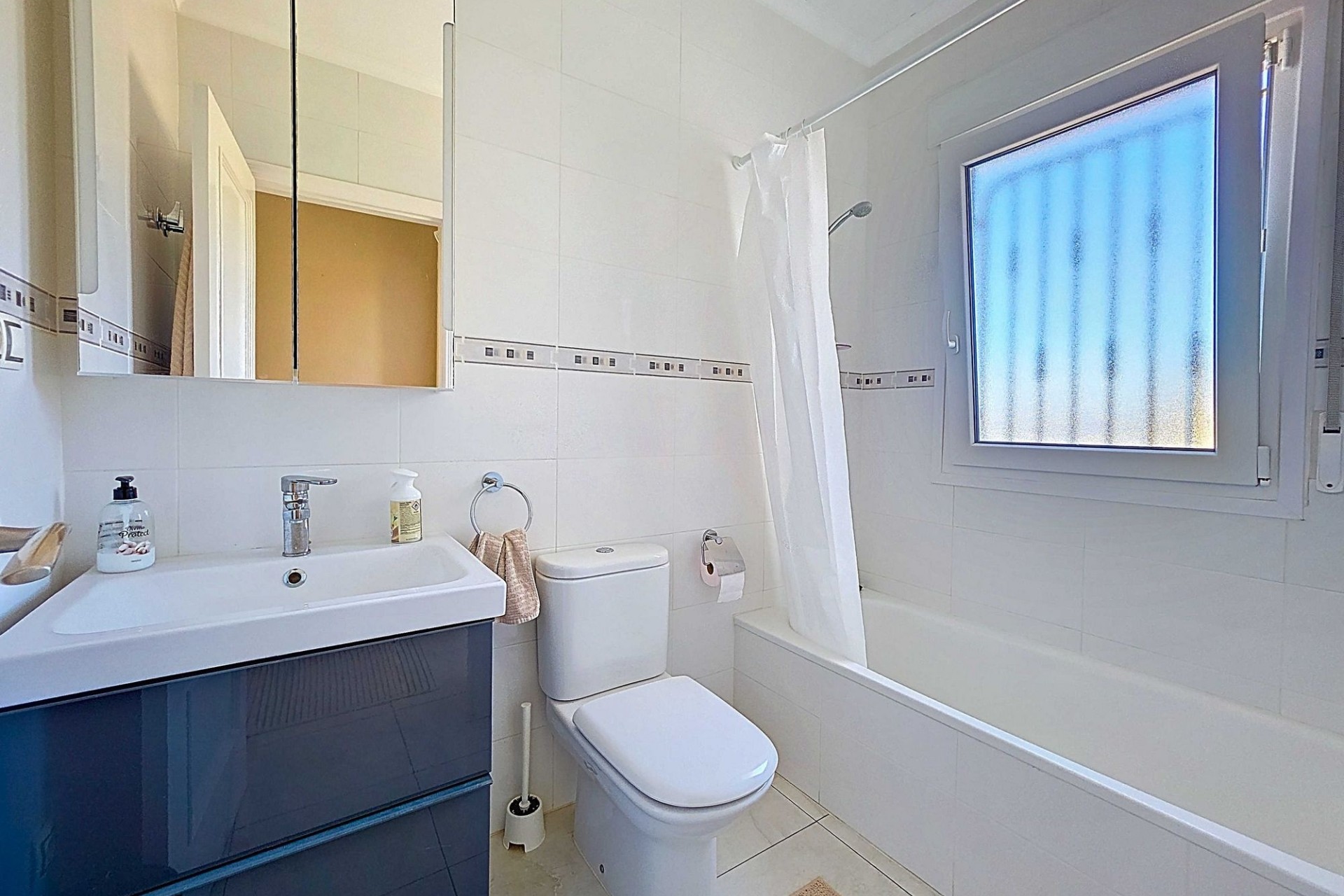 Herverkoop - Vrijstaande Villa -
La Zarza