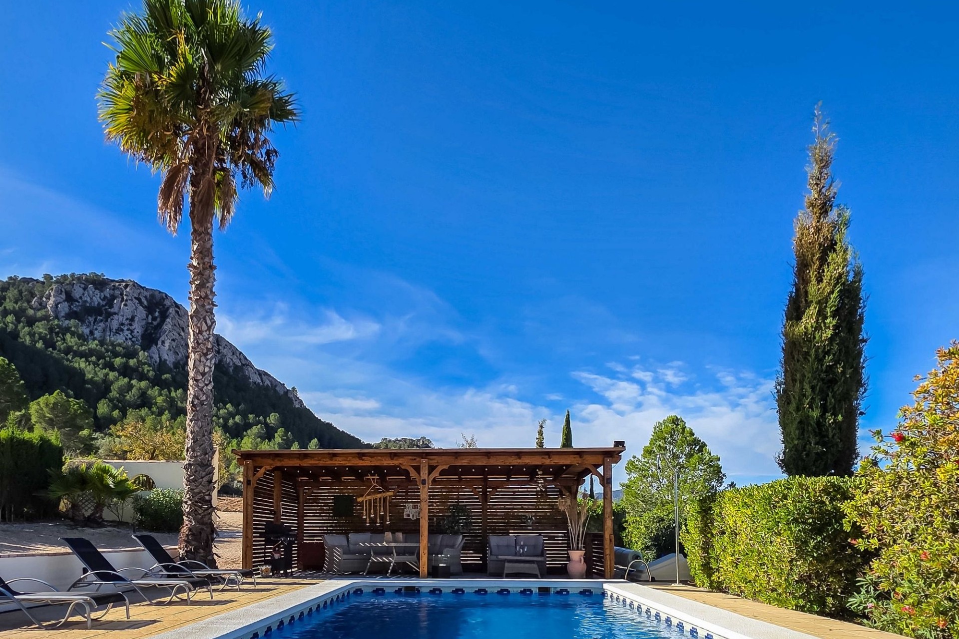 Herverkoop - Vrijstaande Villa -
La Zarza