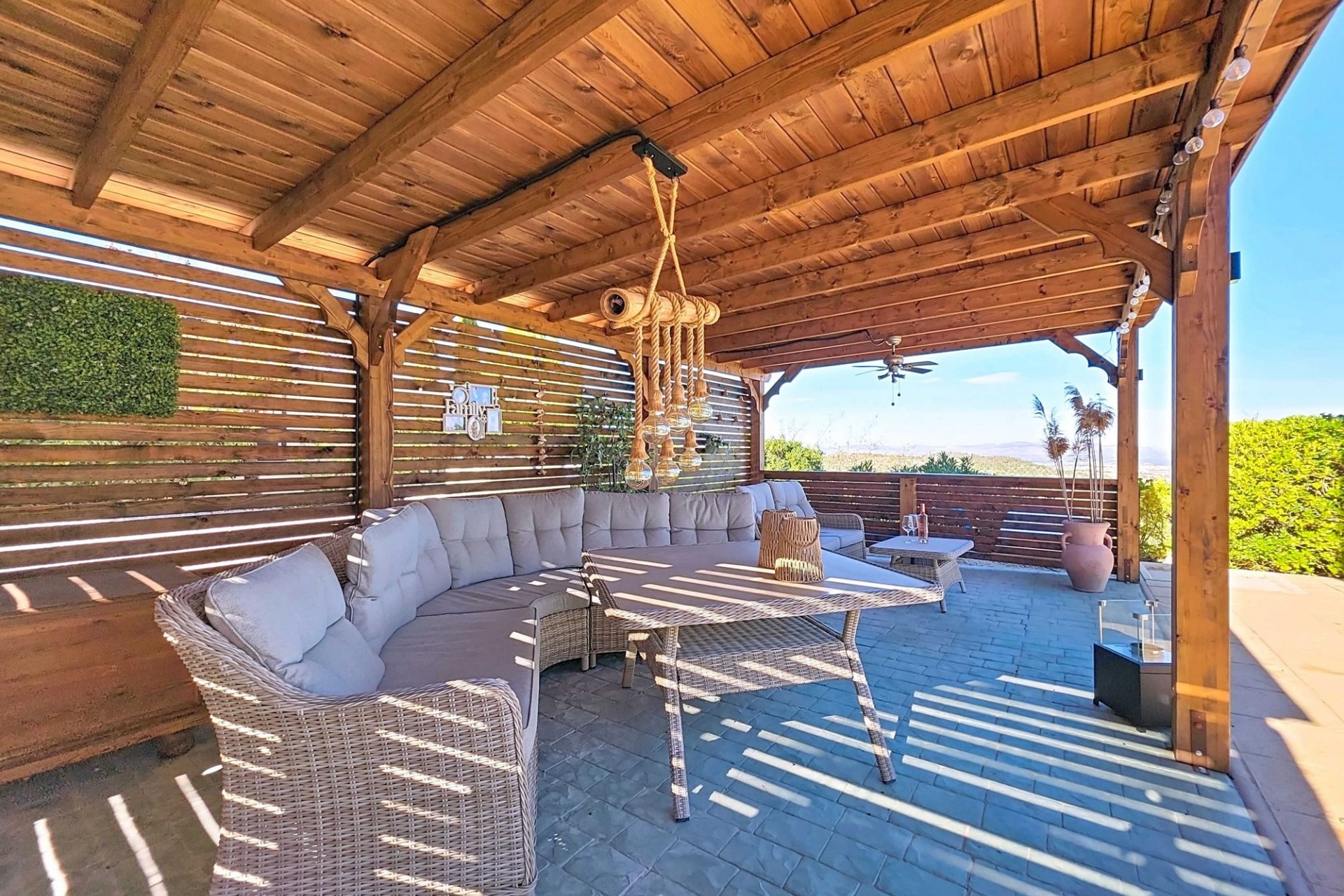 Herverkoop - Vrijstaande Villa -
La Zarza