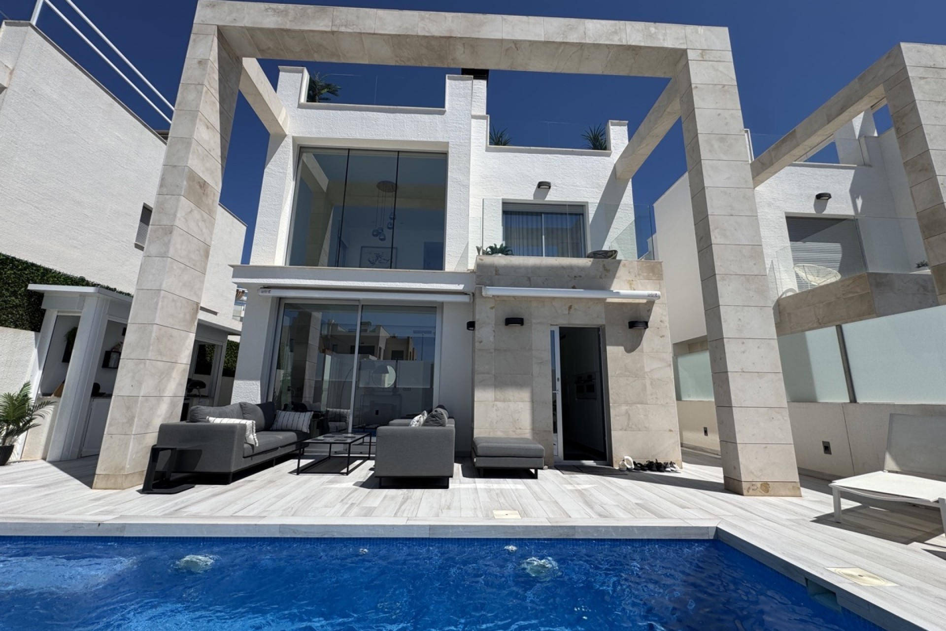 Herverkoop - Vrijstaande Villa -
Lomas de Cabo Roig