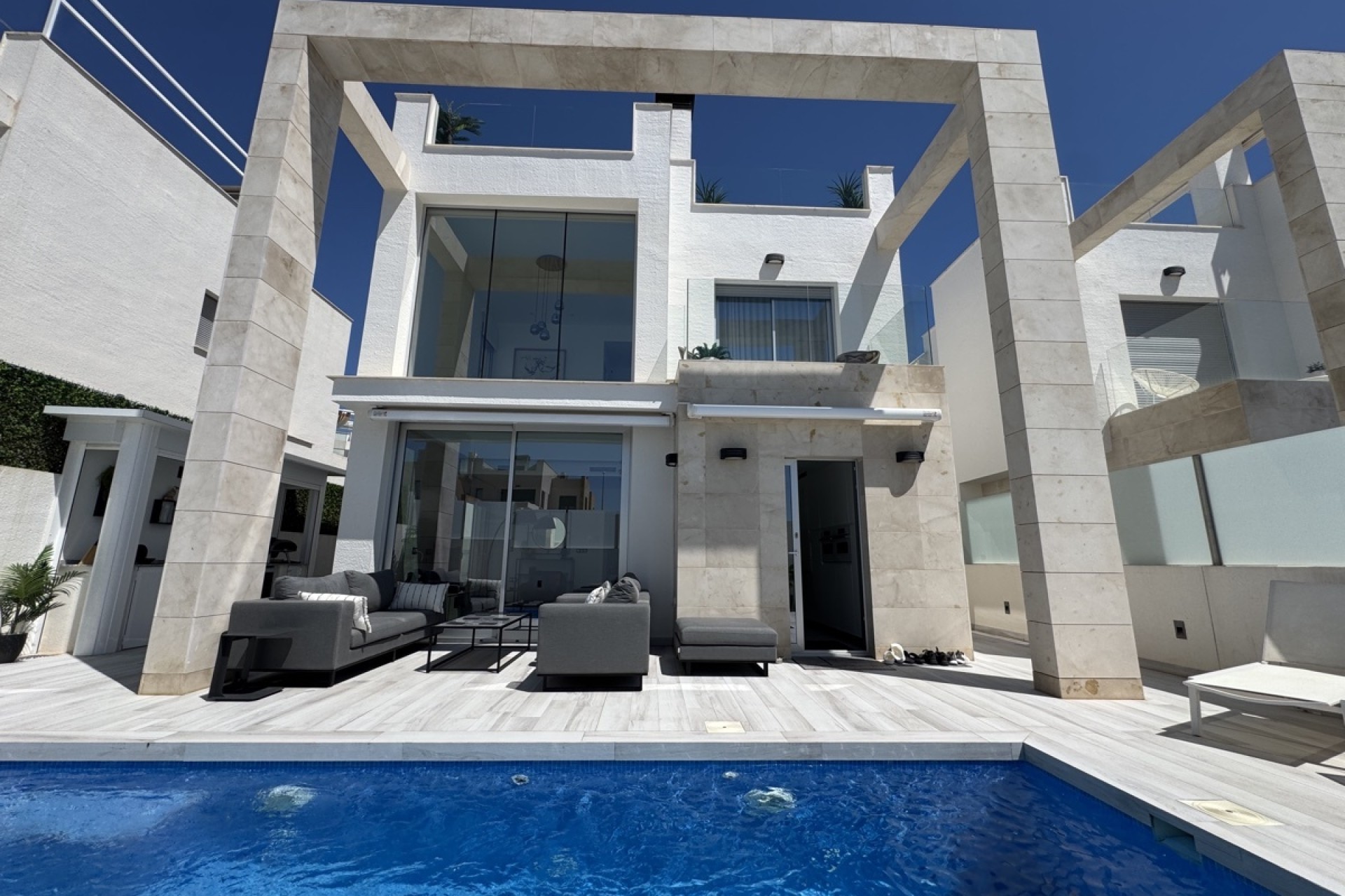 Herverkoop - Vrijstaande Villa -
Lomas de Cabo Roig