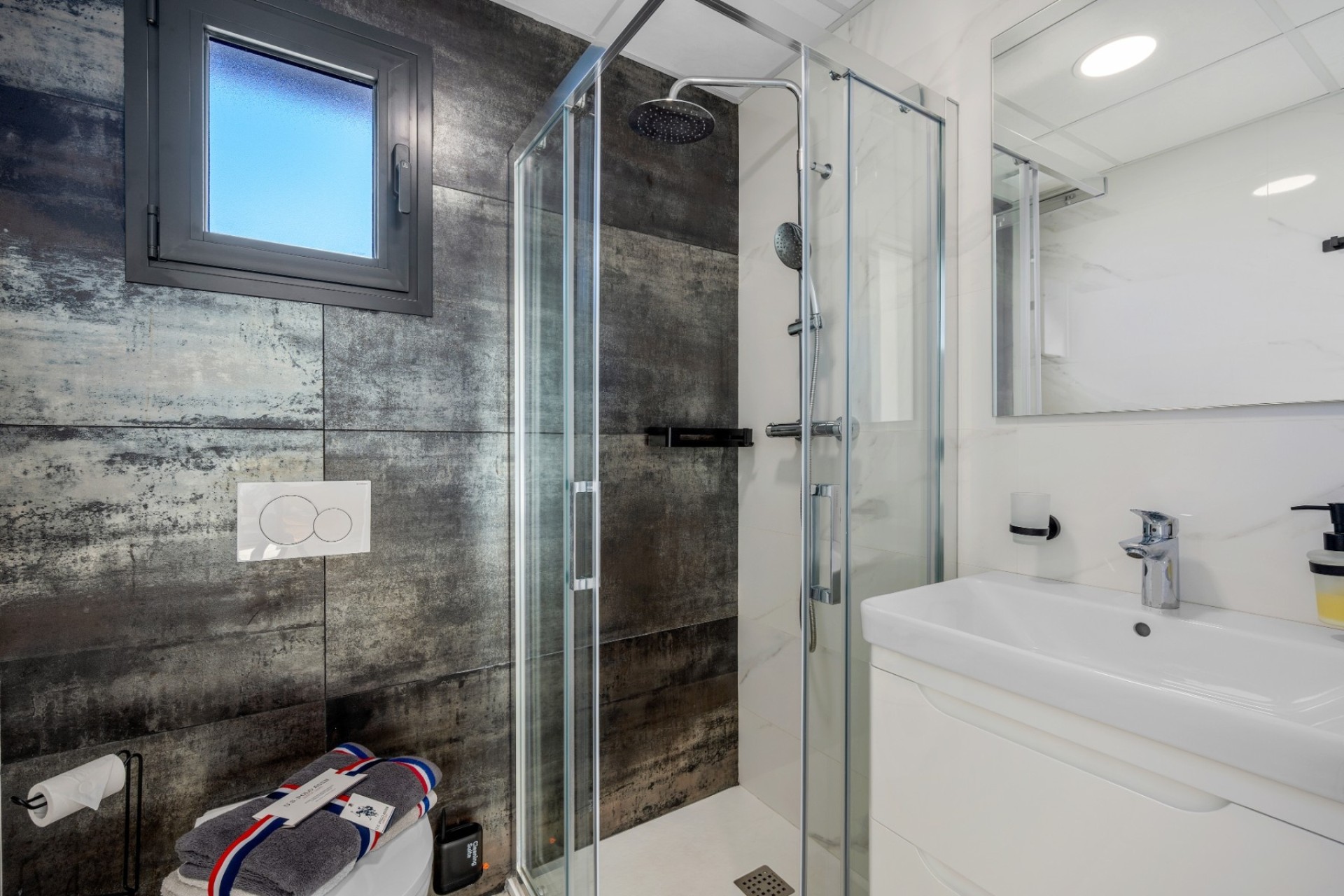 Herverkoop - Vrijstaande Villa -
Los Alcazares