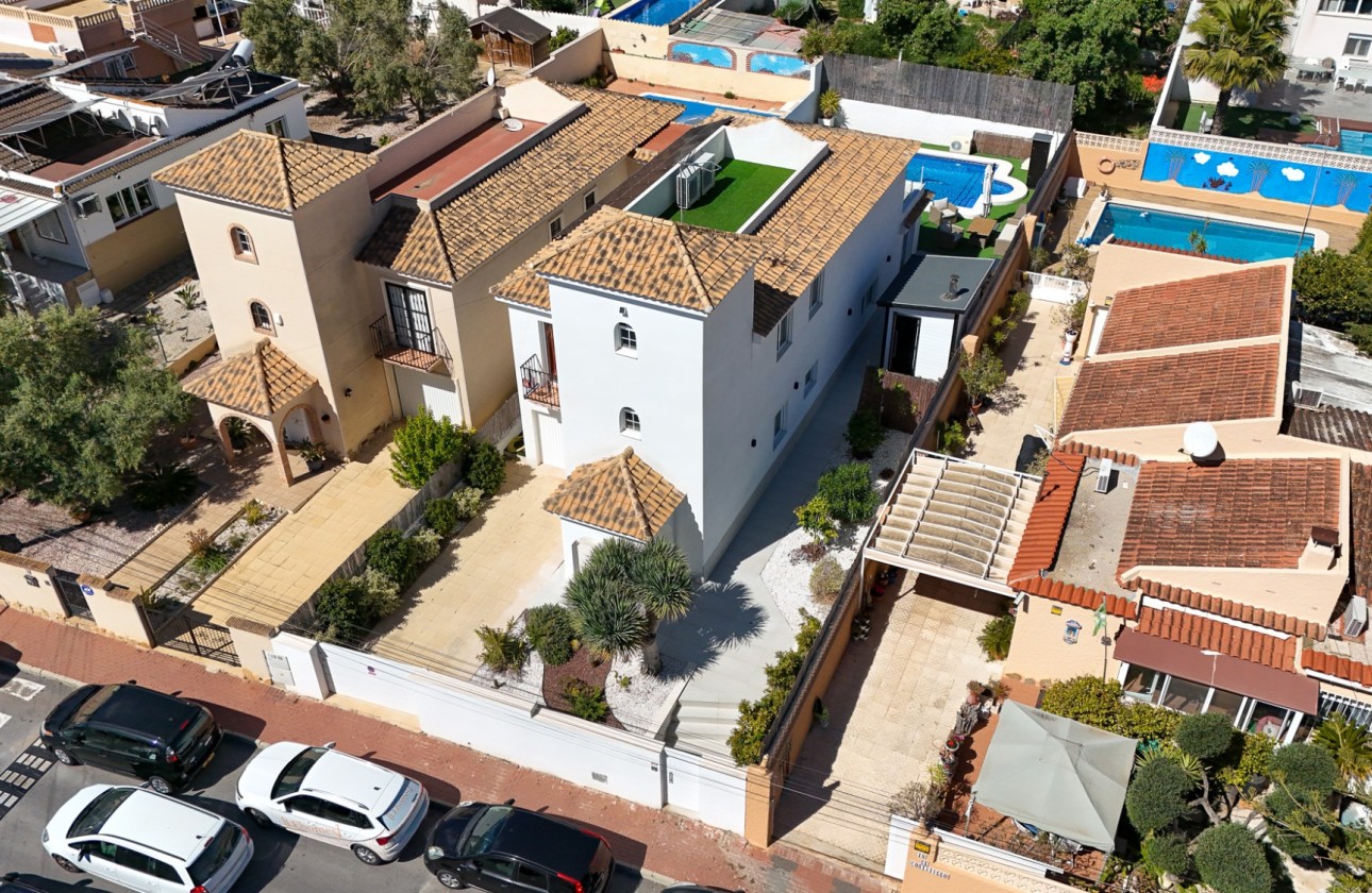 Herverkoop - Vrijstaande Villa -
Los Balcones - Los Altos del Edén - Costa Blanca