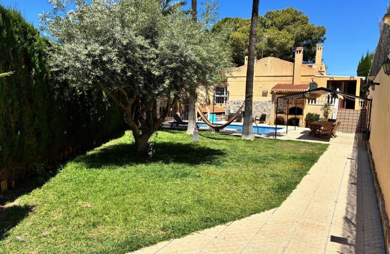 Herverkoop - Vrijstaande Villa -
Los Balcones - Los Altos del Edén - Costa Blanca