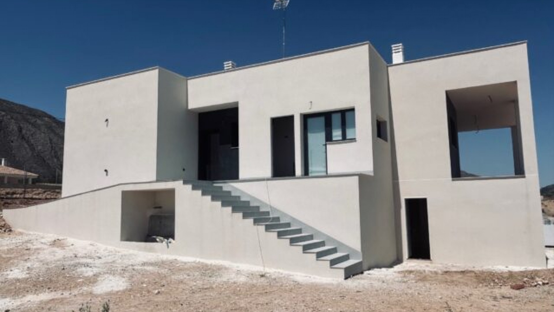 Herverkoop - Vrijstaande Villa -
Macisvenda - MACISVENDA