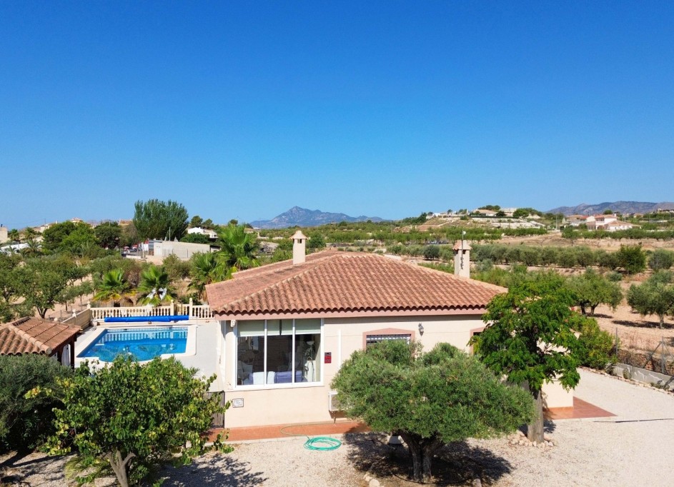 Herverkoop - Vrijstaande Villa -
Macisvenda