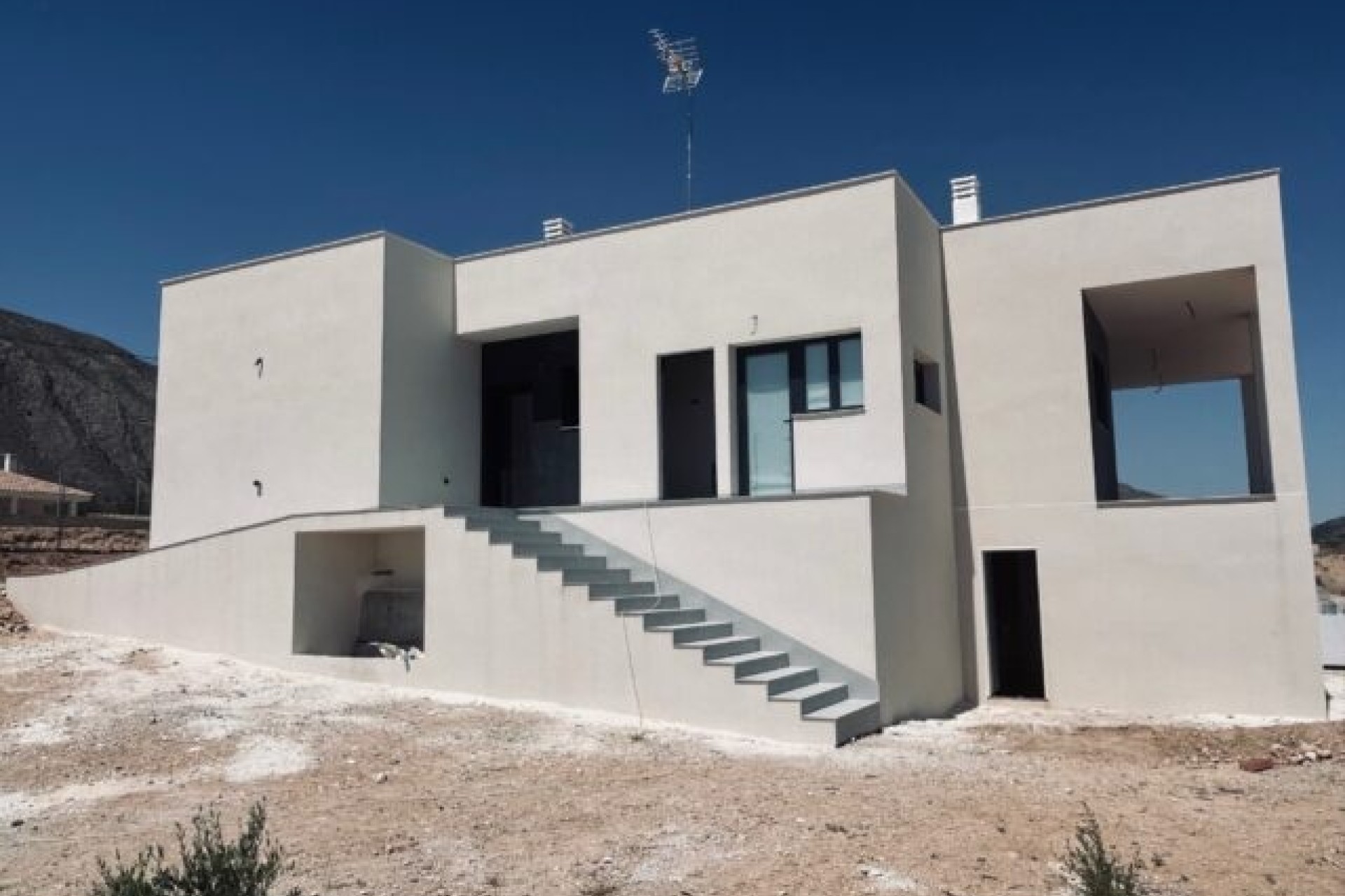 Herverkoop - Vrijstaande Villa -
Macisvenda