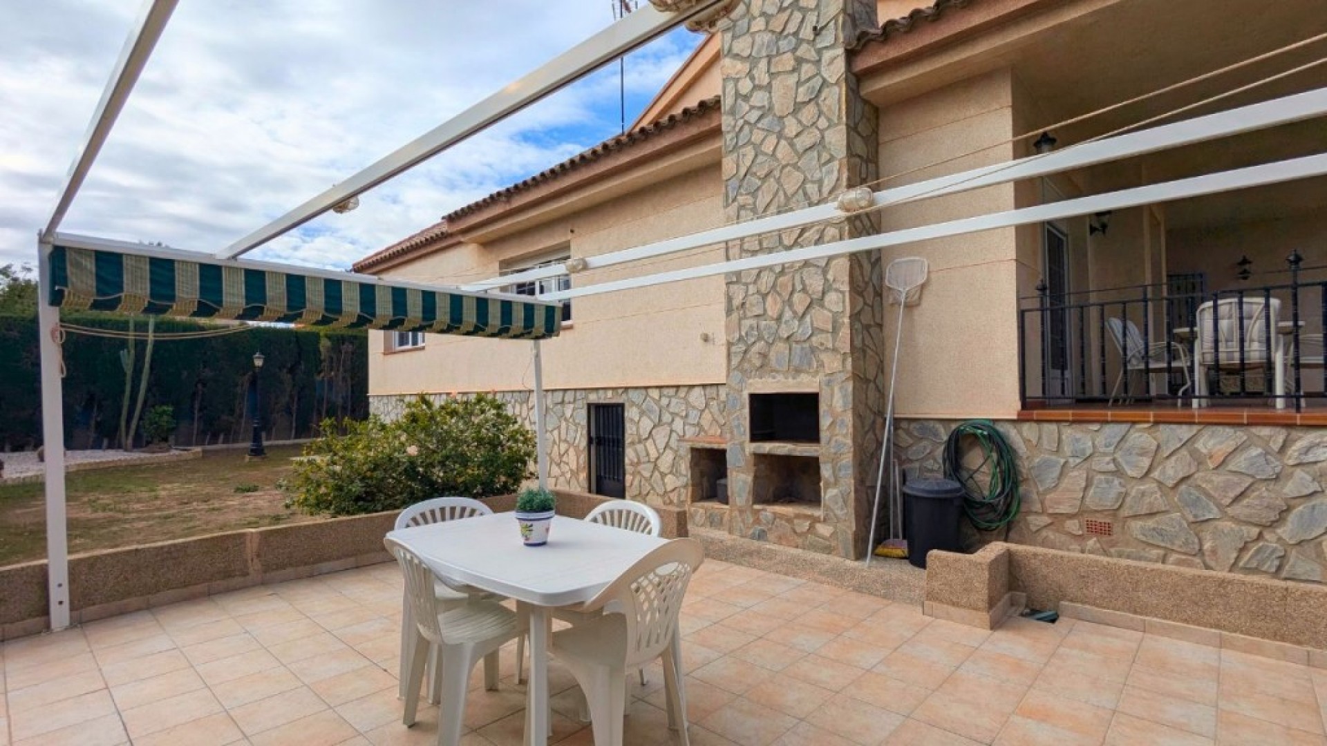 Herverkoop - Vrijstaande Villa -
Mil Palmeras