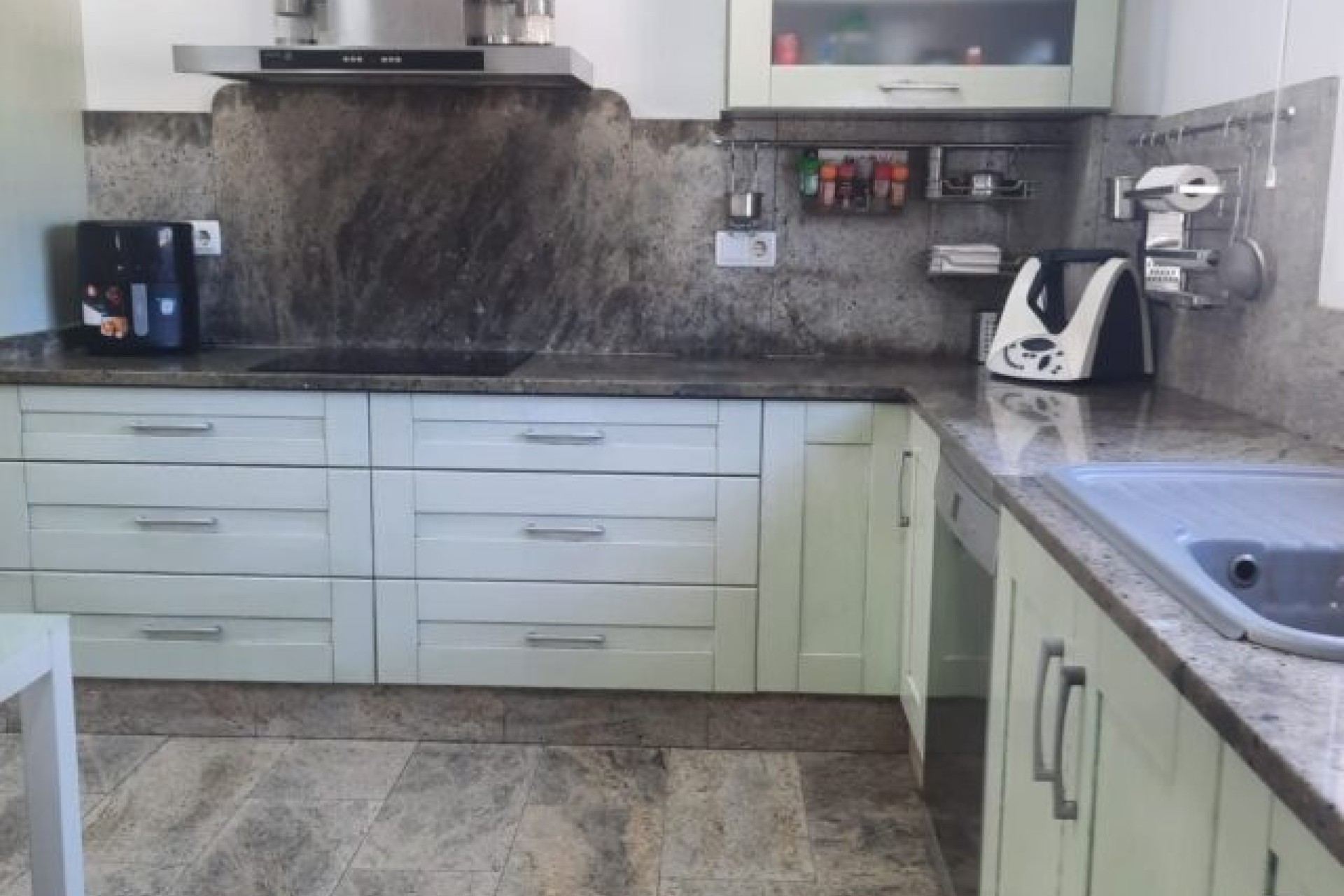 Herverkoop - Vrijstaande Villa -
Monóvar