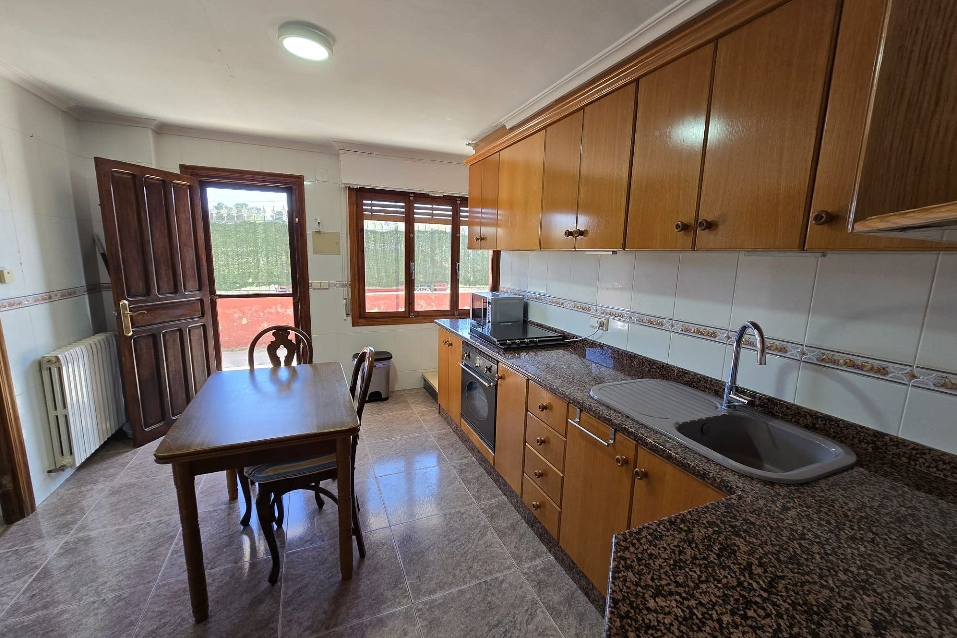 Herverkoop - Vrijstaande Villa -
Monóvar