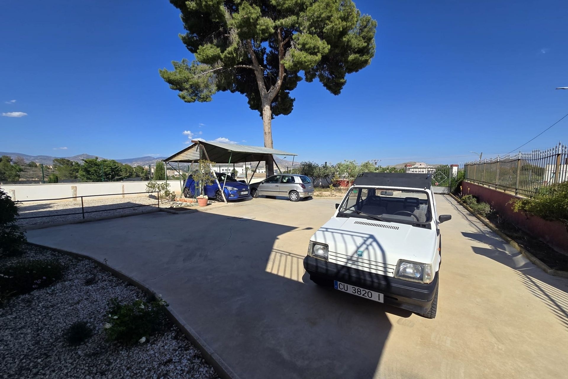 Herverkoop - Vrijstaande Villa -
Monóvar