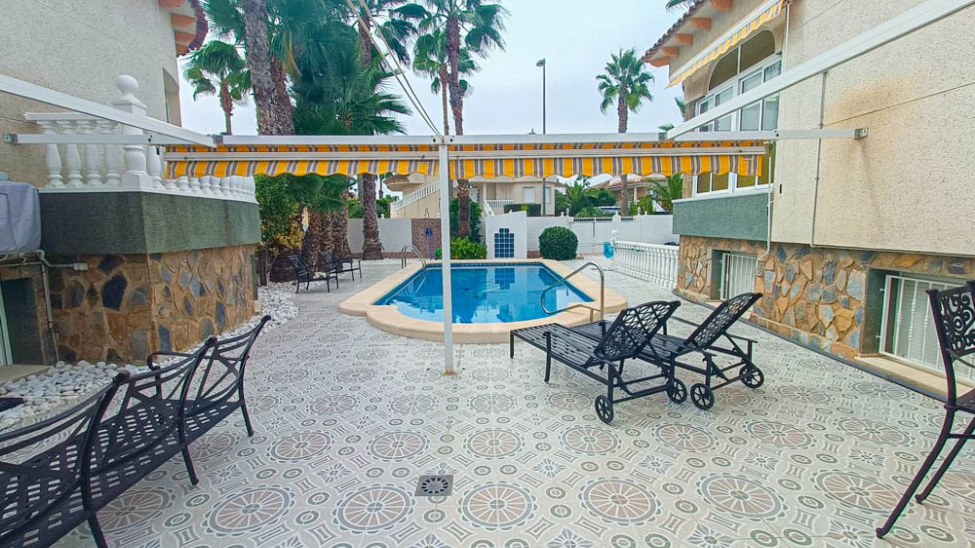 Herverkoop - Vrijstaande Villa -
Orihuela - Benferri