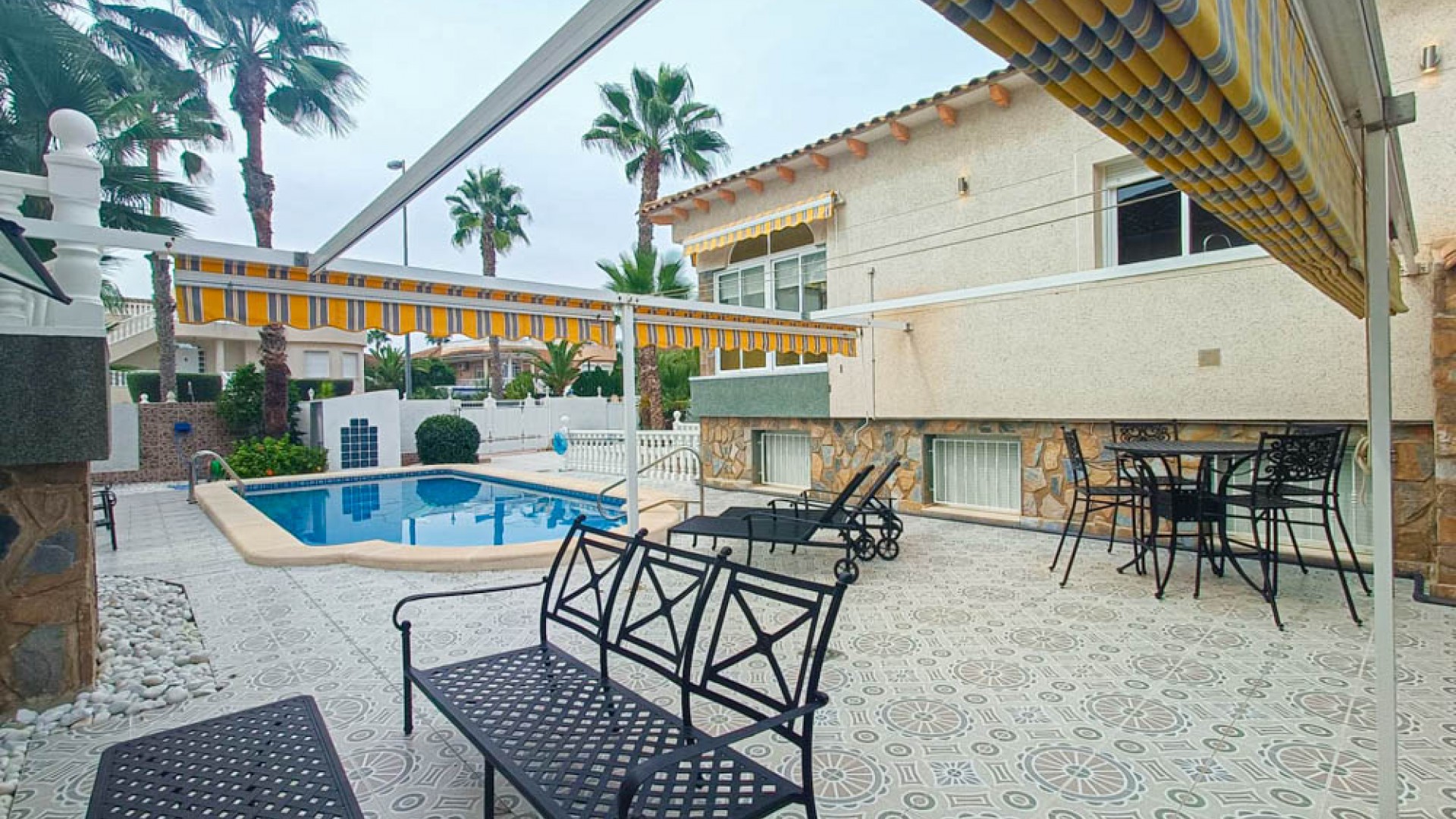 Herverkoop - Vrijstaande Villa -
Orihuela - Benferri