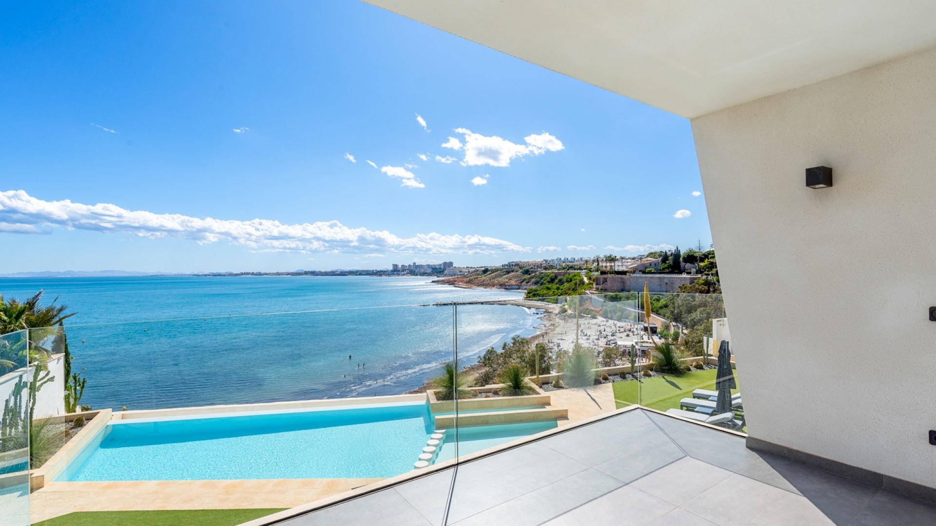 Herverkoop - Vrijstaande Villa -
Orihuela Costa - Cabo Roig