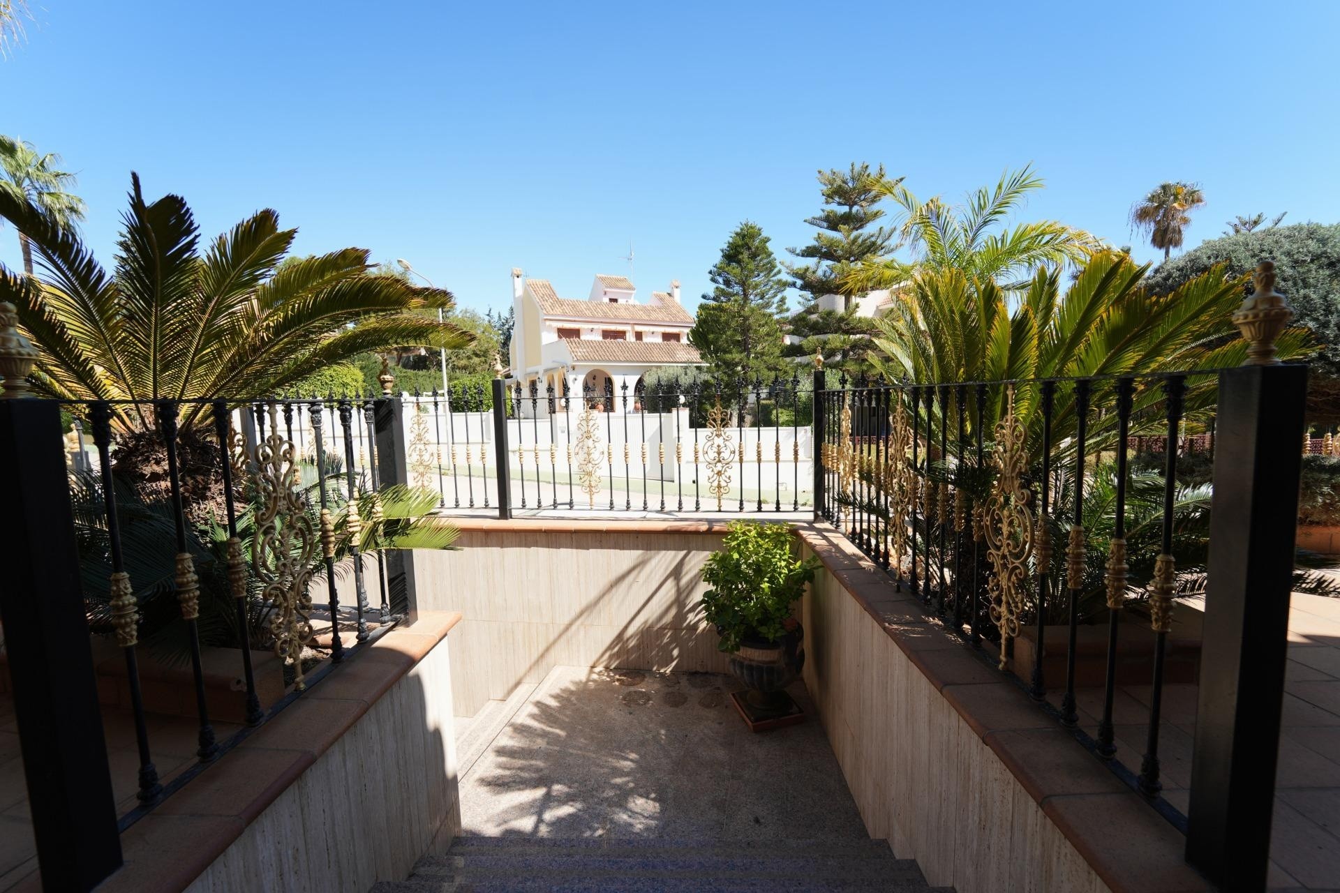 Herverkoop - Vrijstaande Villa -
Orihuela Costa - Campoamor