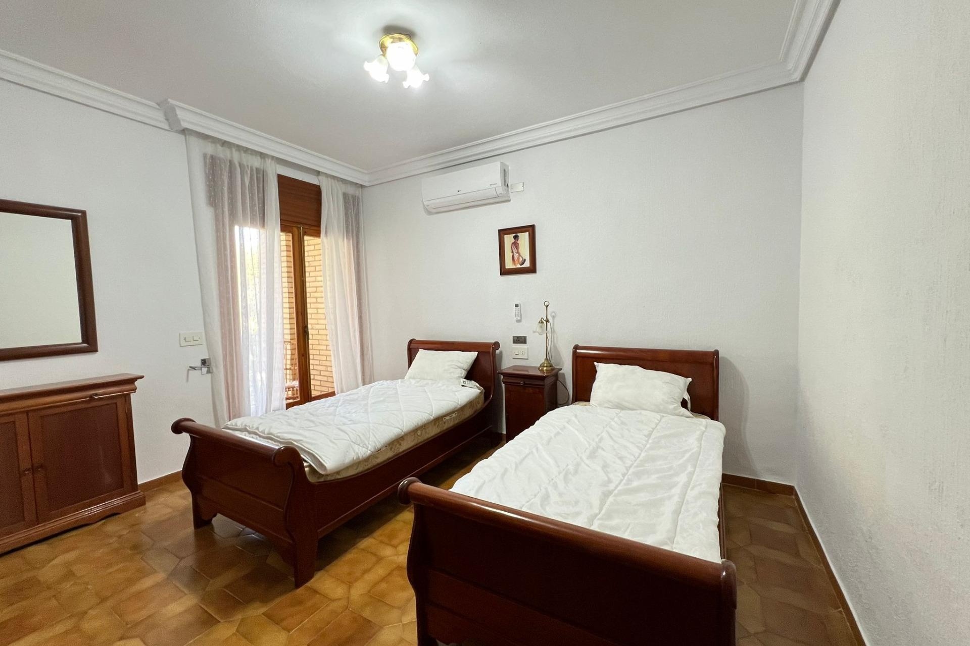 Herverkoop - Vrijstaande Villa -
Orihuela Costa - Campoamor