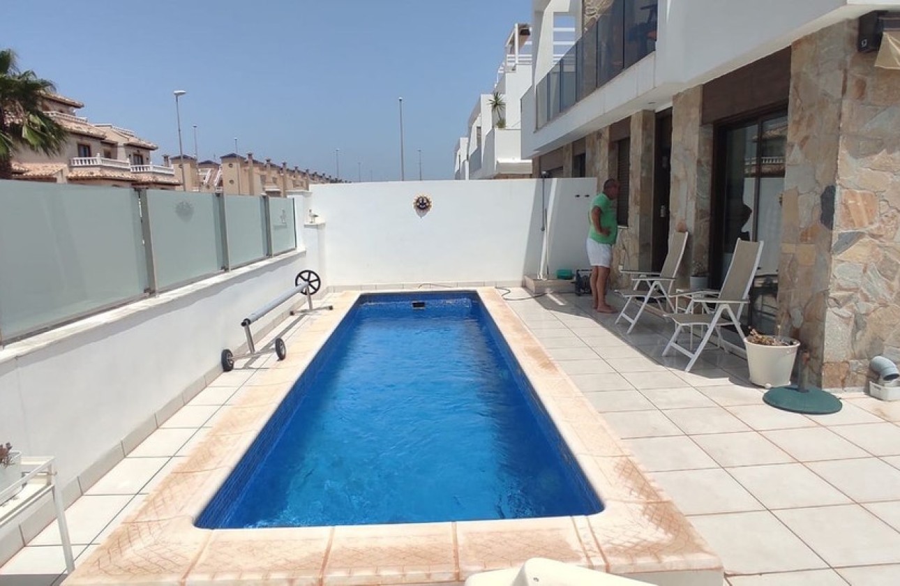 Herverkoop - Vrijstaande Villa -
Orihuela Costa - Costa Blanca