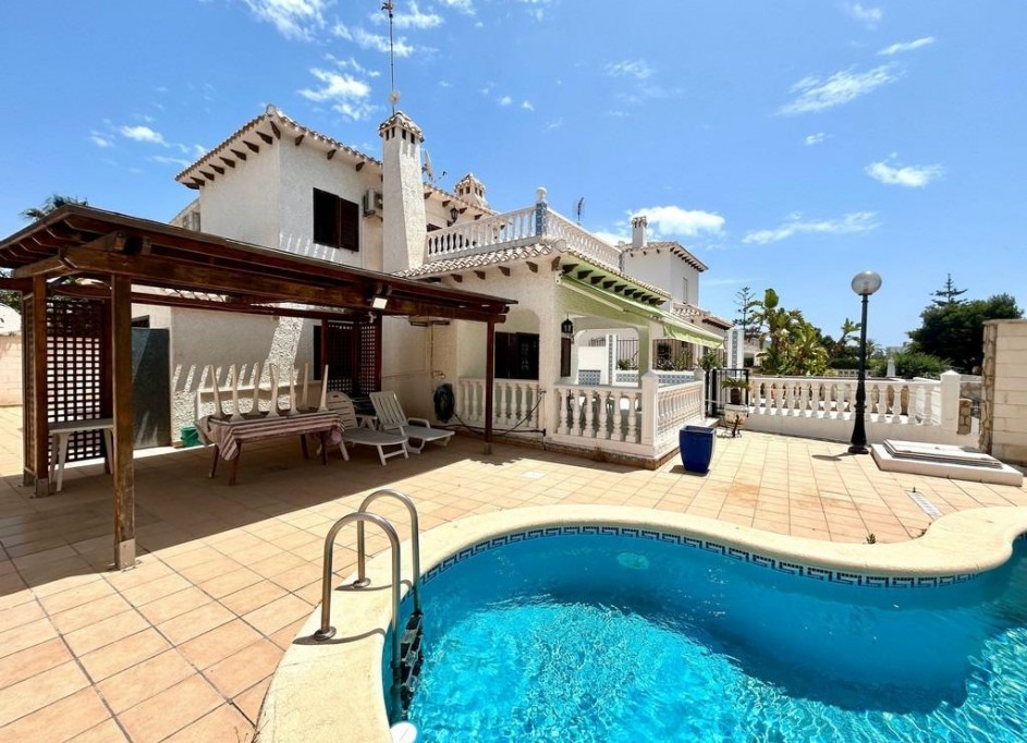 Herverkoop - Vrijstaande Villa -
Orihuela Costa - La Zenia
