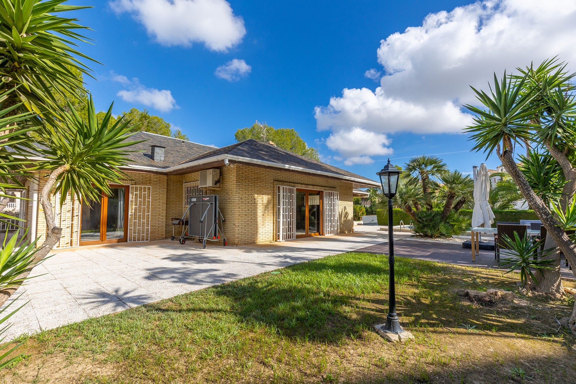 Herverkoop - Vrijstaande Villa -
Orihuela Costa - Las Filipinas