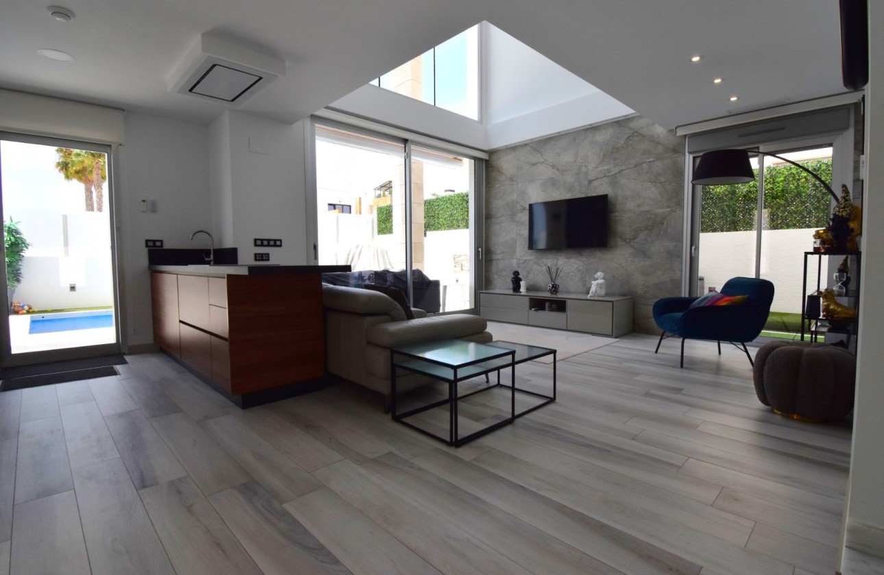Herverkoop - Vrijstaande villa -
Orihuela Costa - Lomas de Cabo Roig