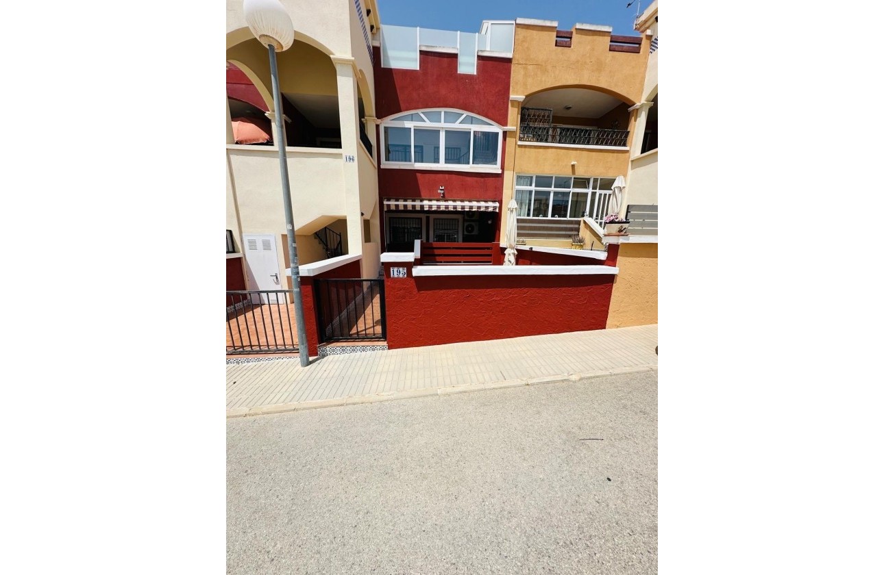 Herverkoop - Vrijstaande Villa -
Orihuela Costa - Los Altos