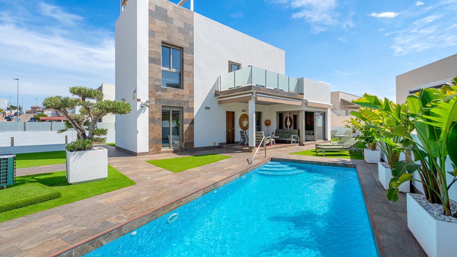 Herverkoop - Vrijstaande Villa -
Orihuela Costa - Pau 8*