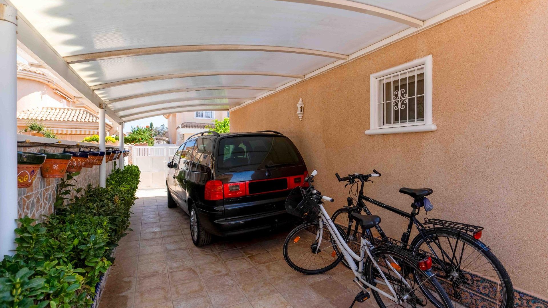 Herverkoop - Vrijstaande Villa -
Orihuela Costa - Punta Prima