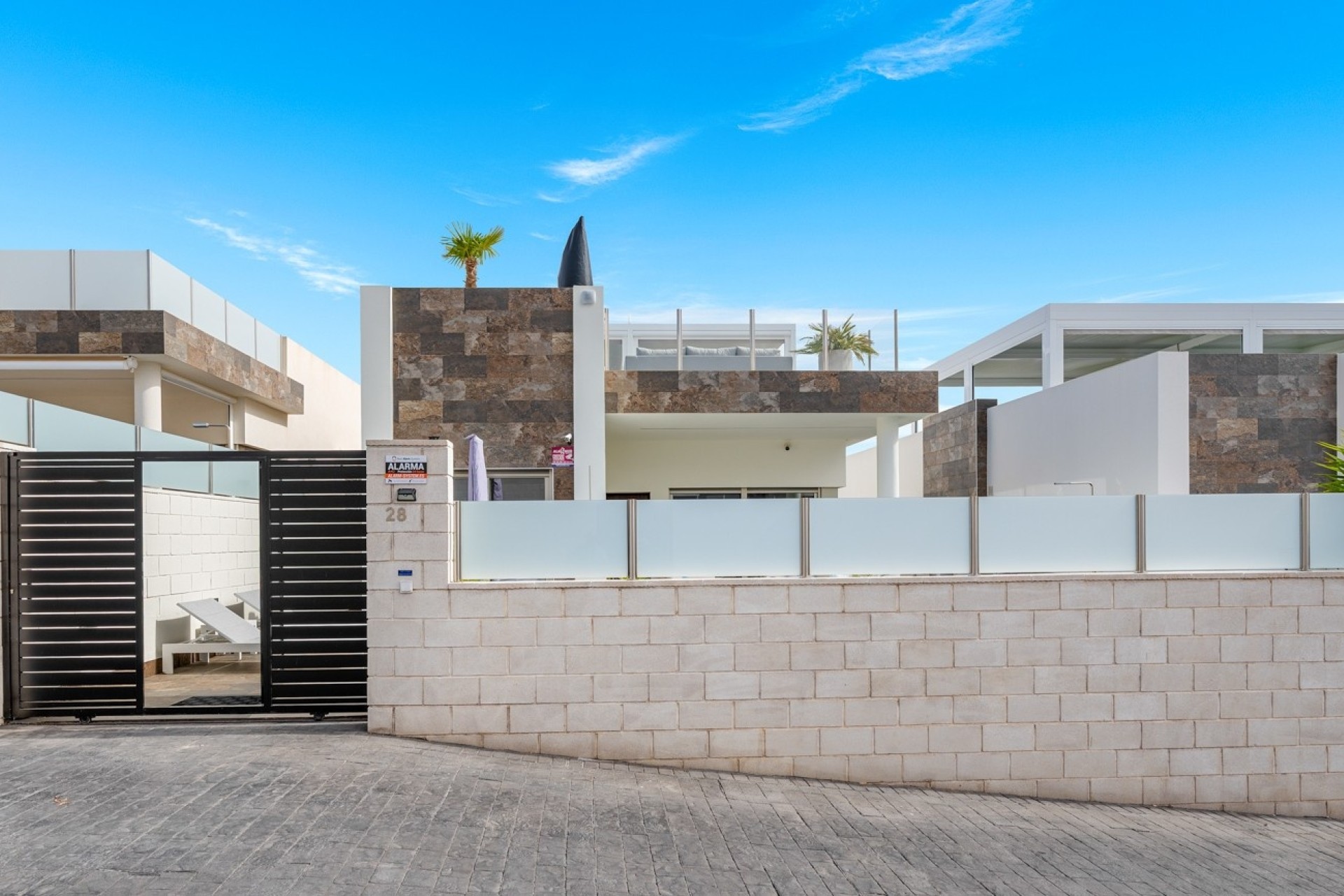 Herverkoop - Vrijstaande Villa -
Orihuela Costa - Villamartín