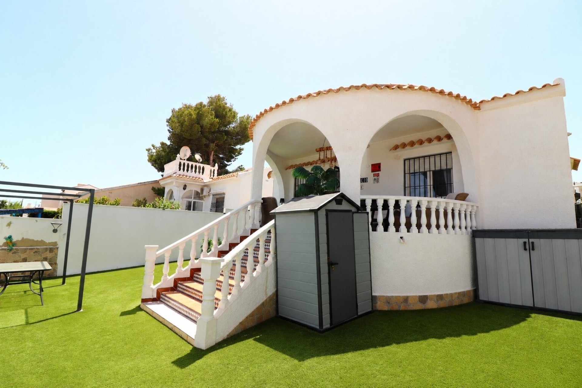 Herverkoop - Vrijstaande villa -
Orihuela Costa - Villamartin