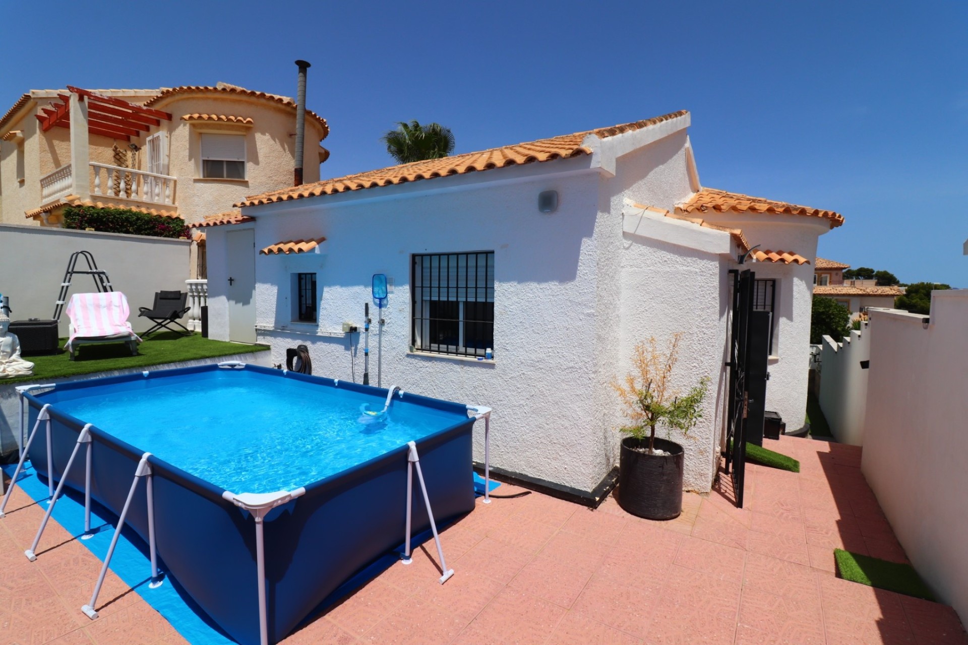 Herverkoop - Vrijstaande villa -
Orihuela Costa - Villamartin