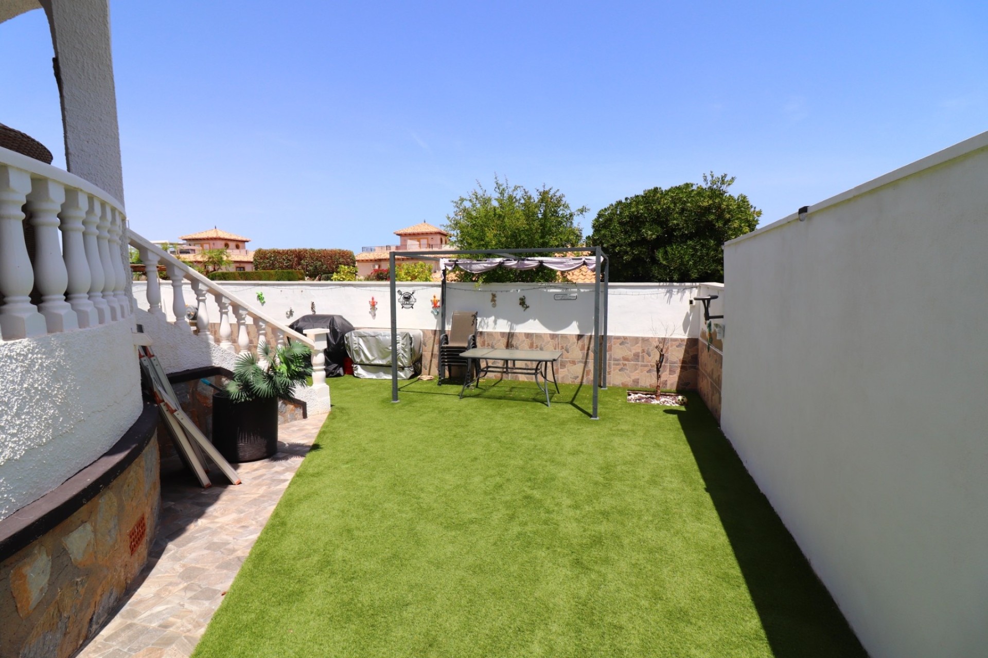Herverkoop - Vrijstaande villa -
Orihuela Costa - Villamartin