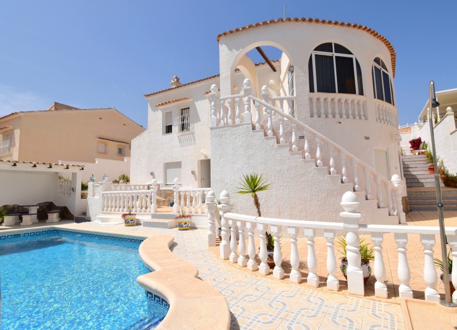 Herverkoop - Vrijstaande Villa -
Orihuela Costa - Villamartin