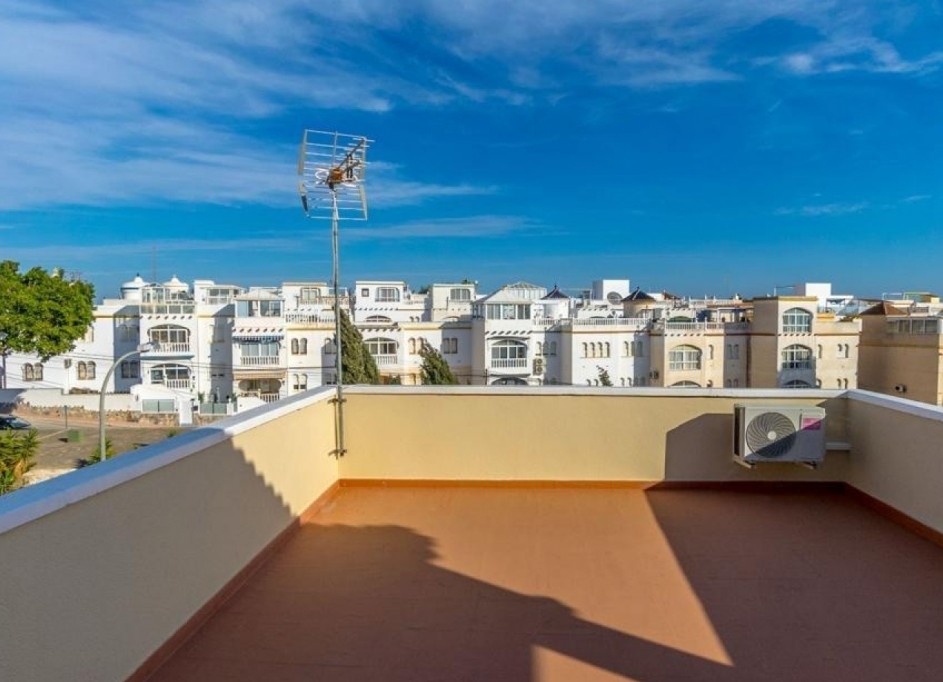 Herverkoop - Vrijstaande Villa -
Orihuela Costa - Villamartín