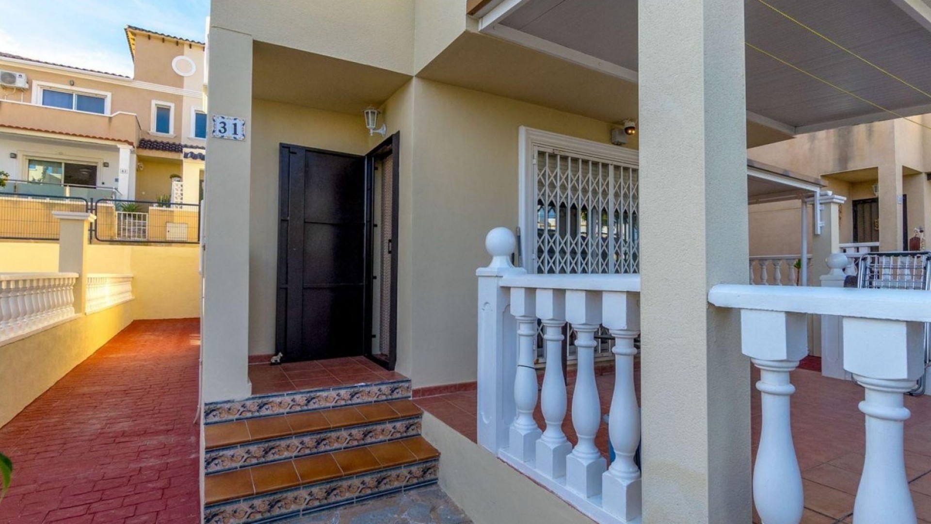 Herverkoop - Vrijstaande Villa -
Orihuela Costa - Villamartín