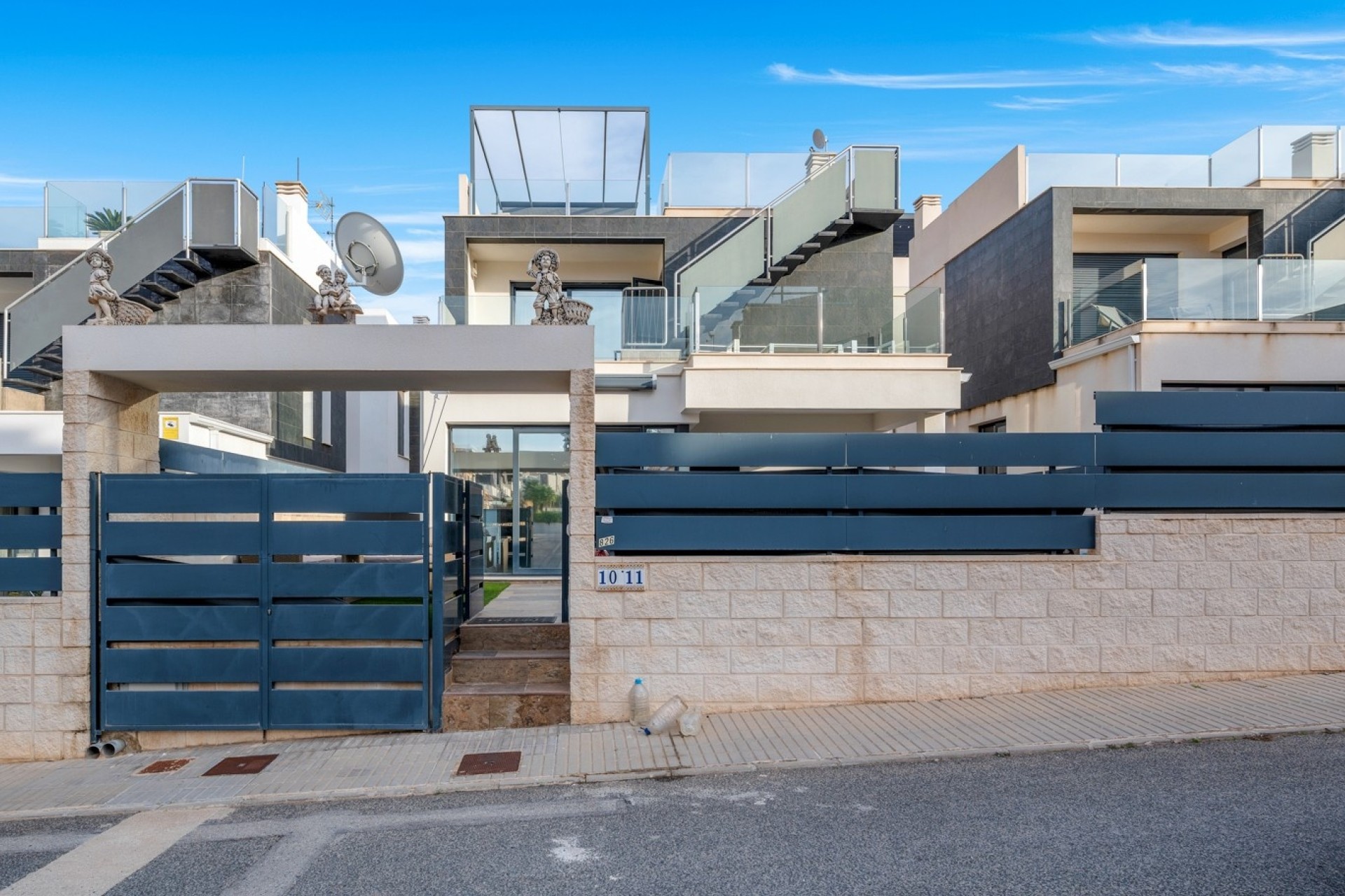 Herverkoop - Vrijstaande Villa -
Orihuela Costa