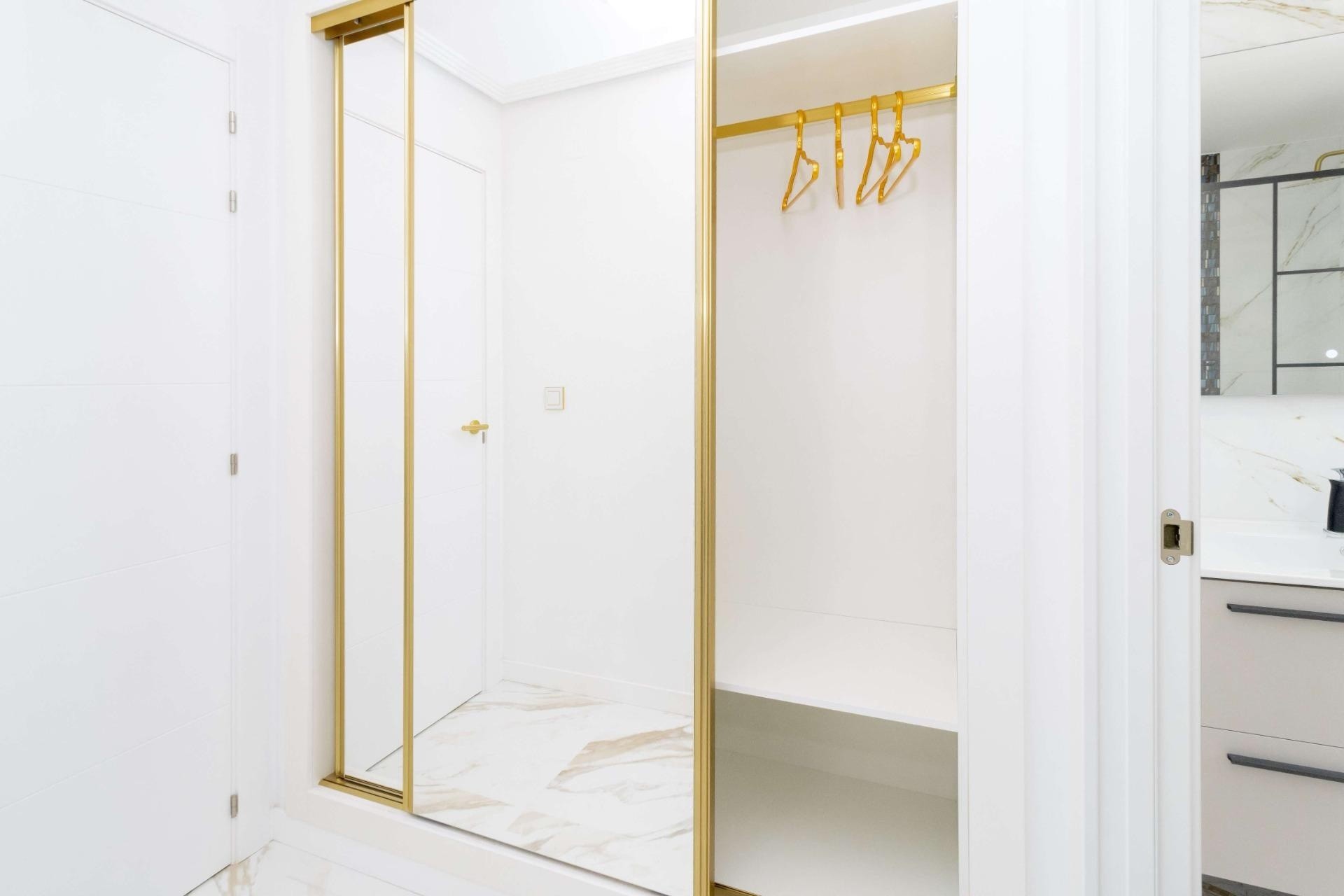 Herverkoop - Vrijstaande Villa -
Orihuela Costa