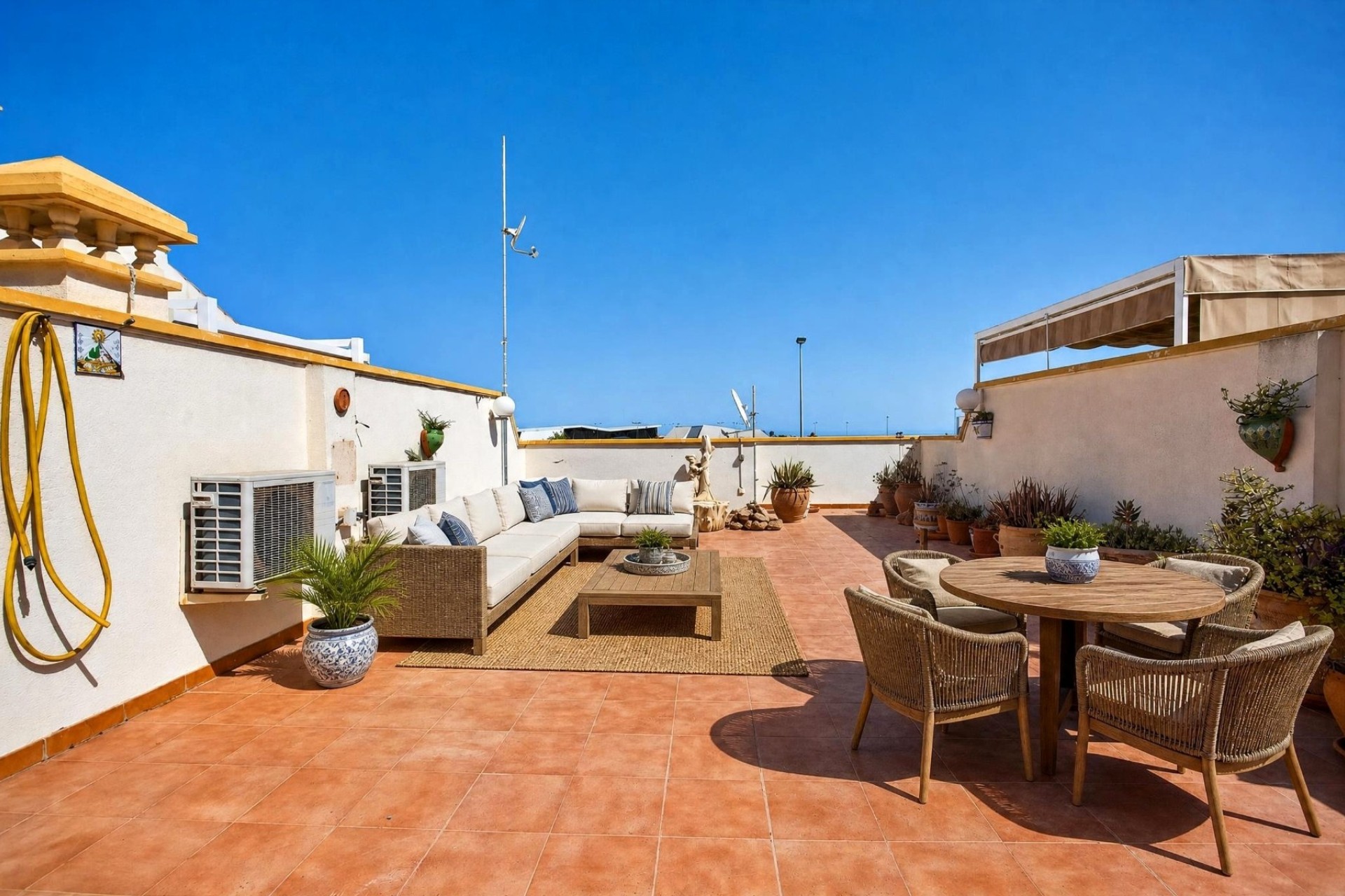 Herverkoop - Vrijstaande Villa -
Orihuela Costa