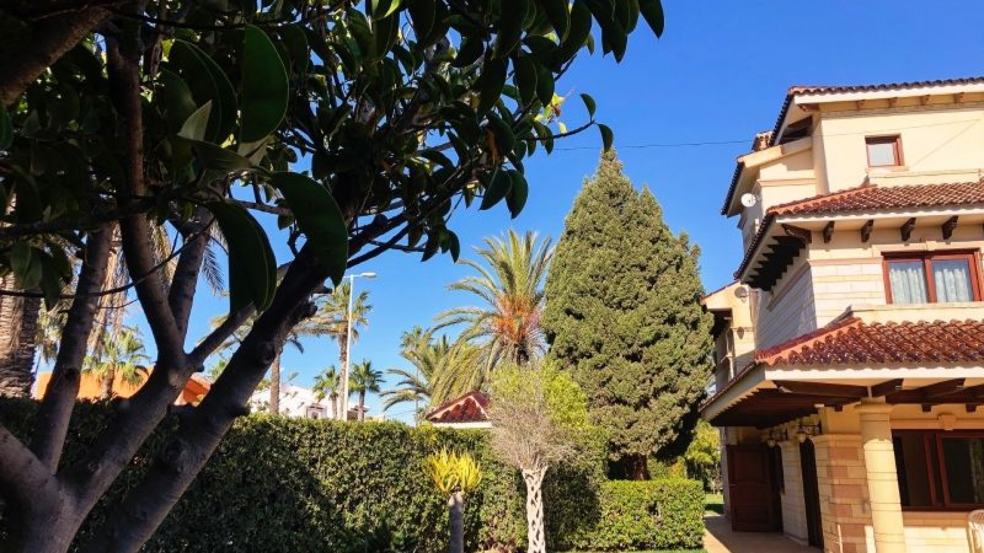 Herverkoop - Vrijstaande Villa -
Orihuela Costa