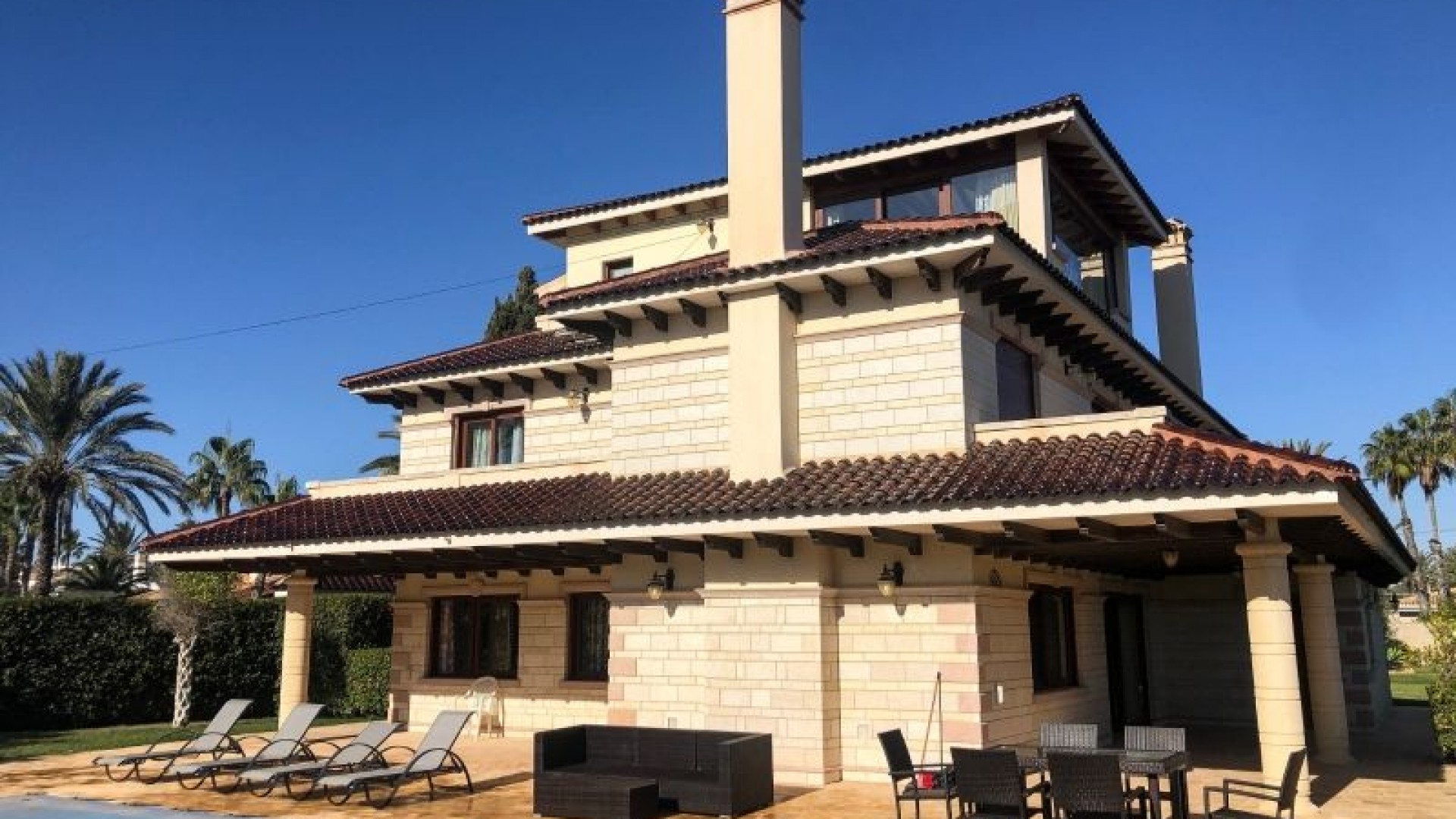 Herverkoop - Vrijstaande Villa -
Orihuela Costa