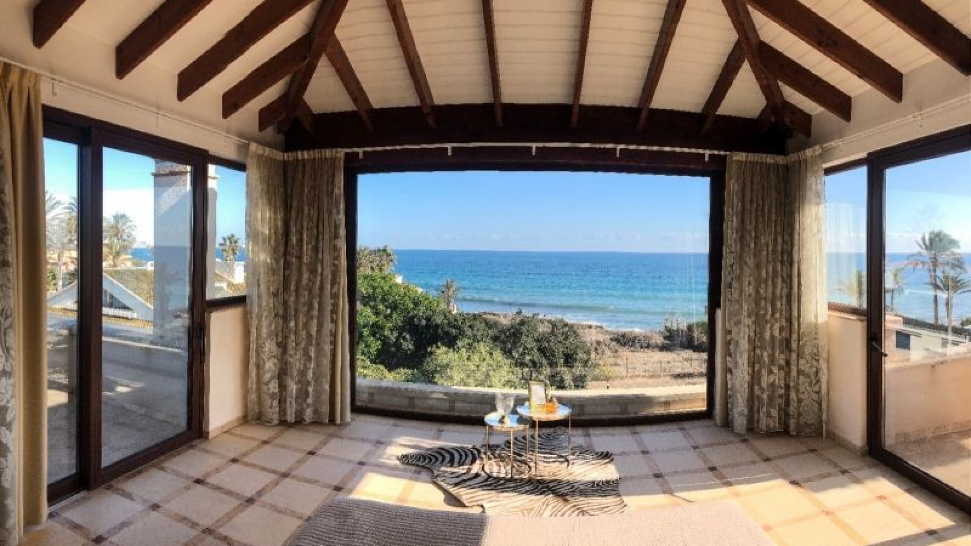 Herverkoop - Vrijstaande Villa -
Orihuela Costa