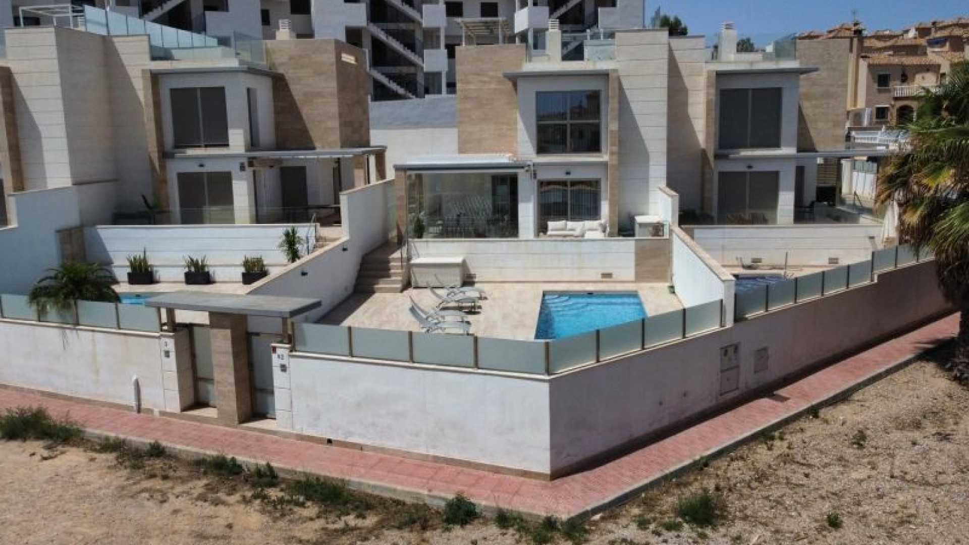 Herverkoop - Vrijstaande Villa -
Orihuela Costa