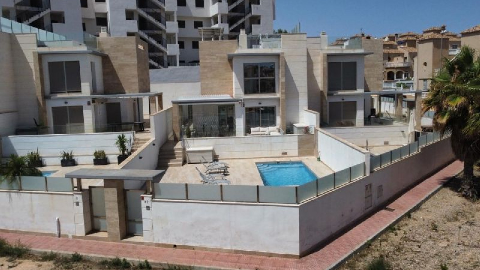 Herverkoop - Vrijstaande Villa -
Orihuela Costa