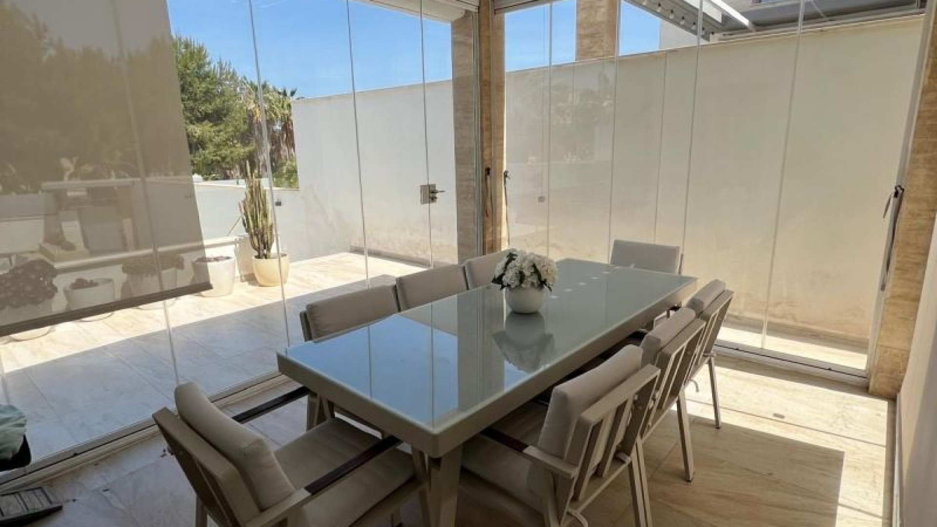 Herverkoop - Vrijstaande Villa -
Orihuela Costa