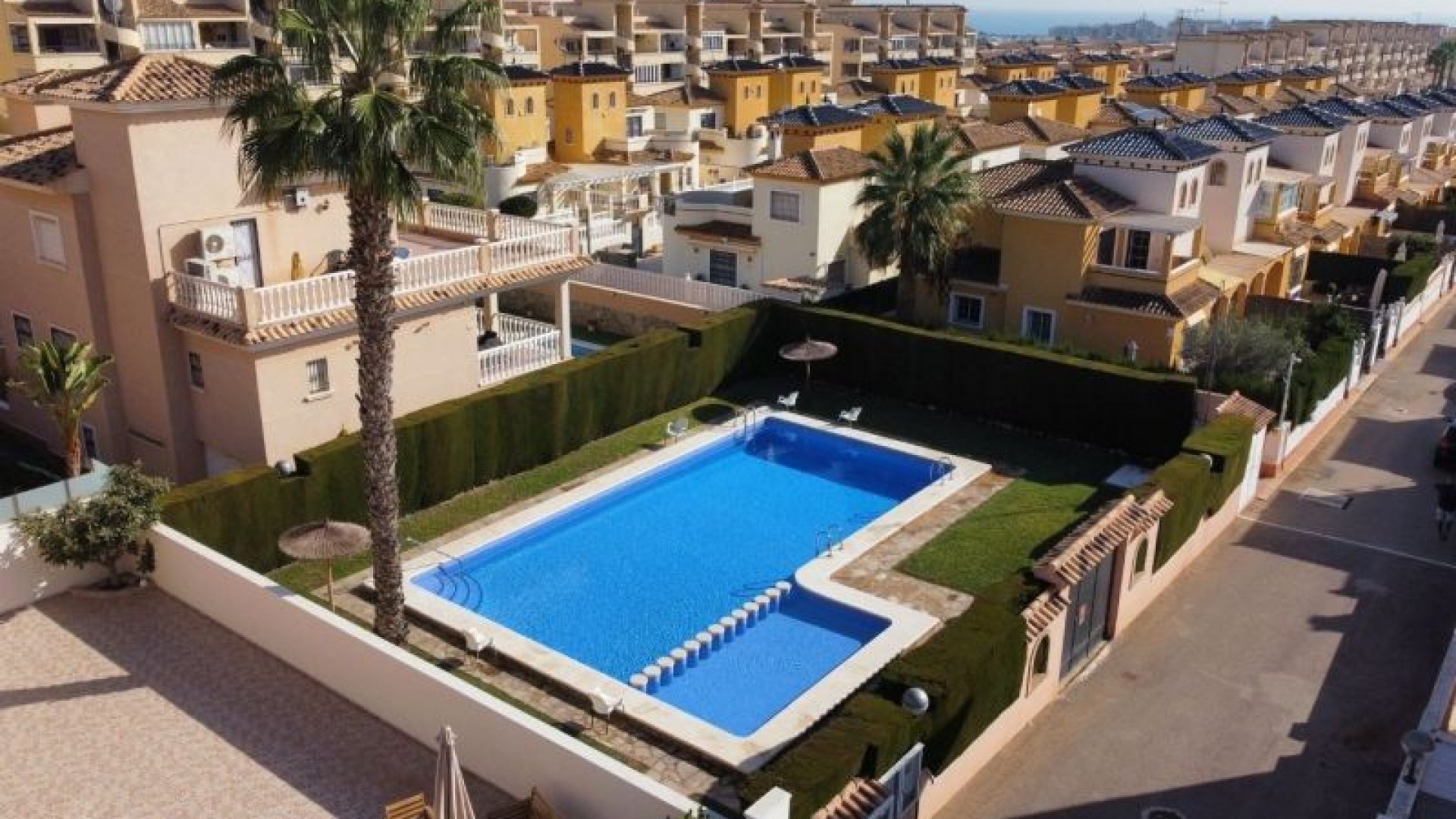 Herverkoop - Vrijstaande Villa -
Orihuela Costa